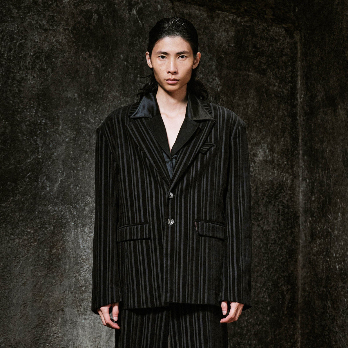 ILNya Nieternite Nifutur Corduroy Stripe Panel Satin Lapel Blazer