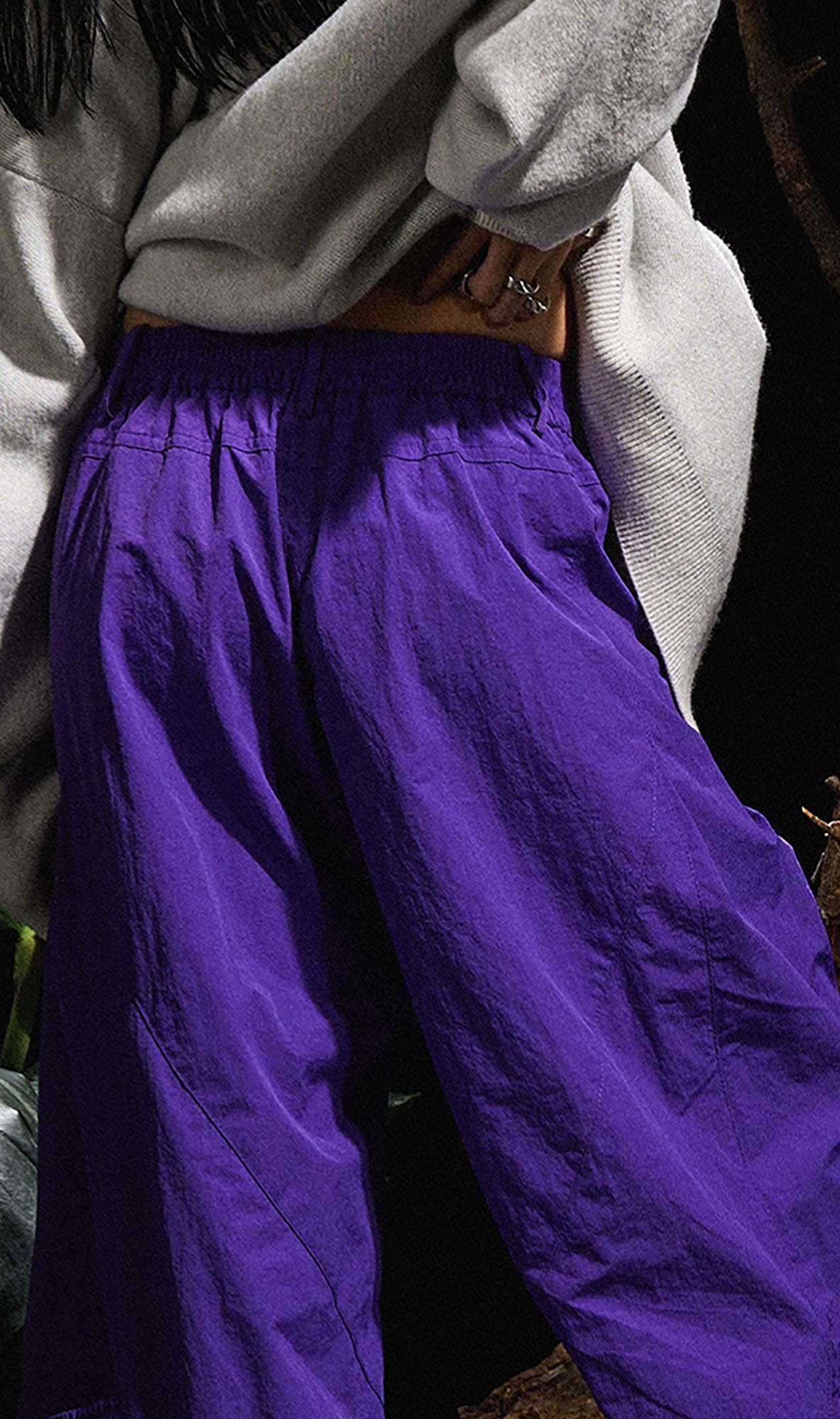 RELABEL Big-Pocket Pleated Oversized Curved Pants Purple