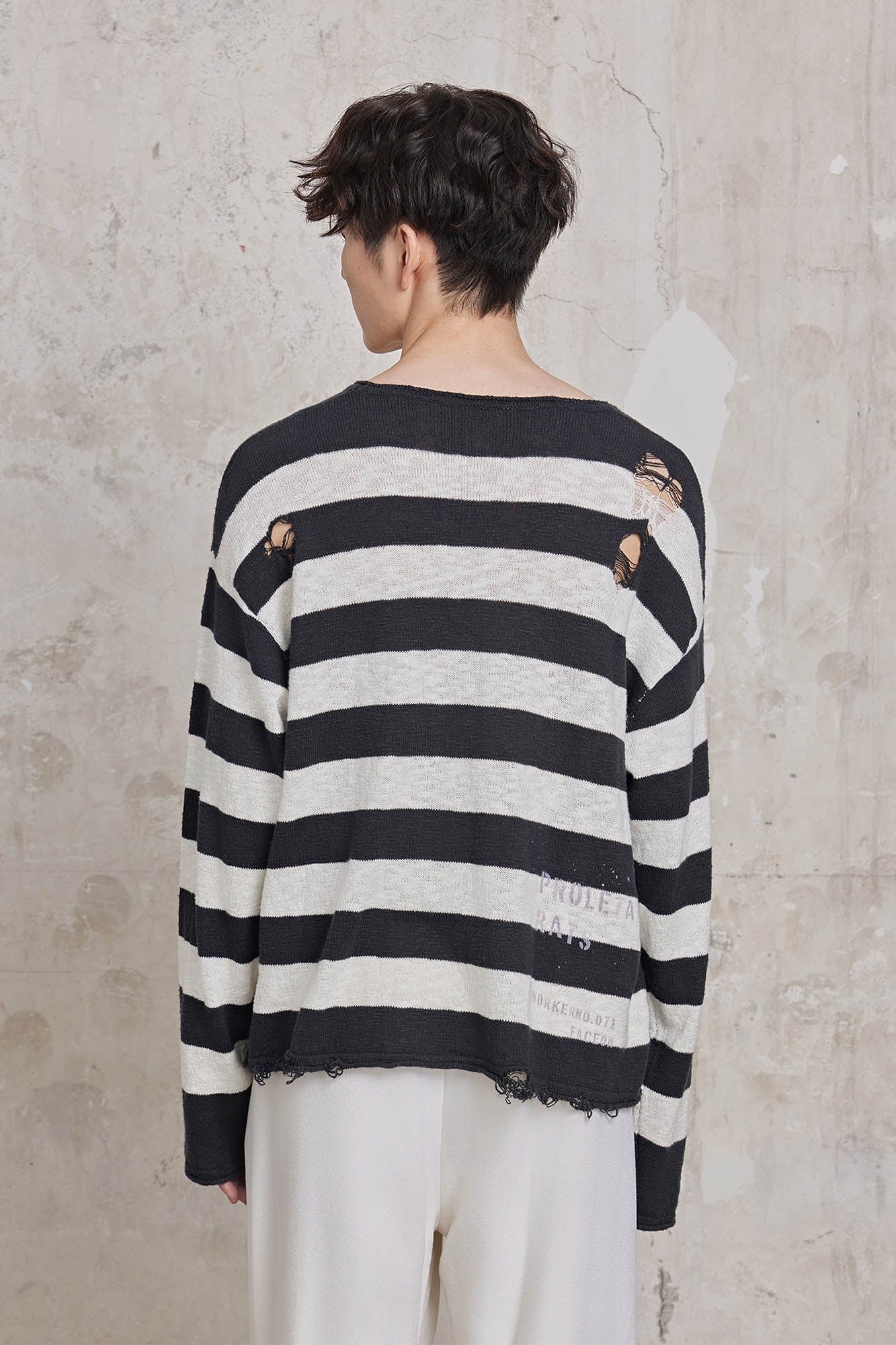 FACEONLAB Stripe Distressed Frayed Crewneck Sweater