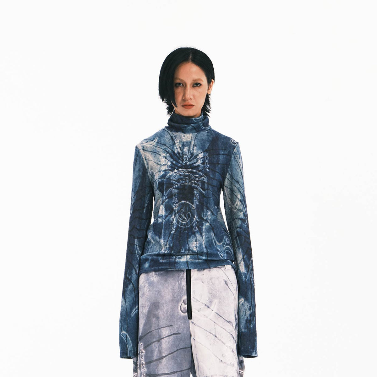 EMBRYO Tie-Dyed Runes Turtleneck L/S Tee