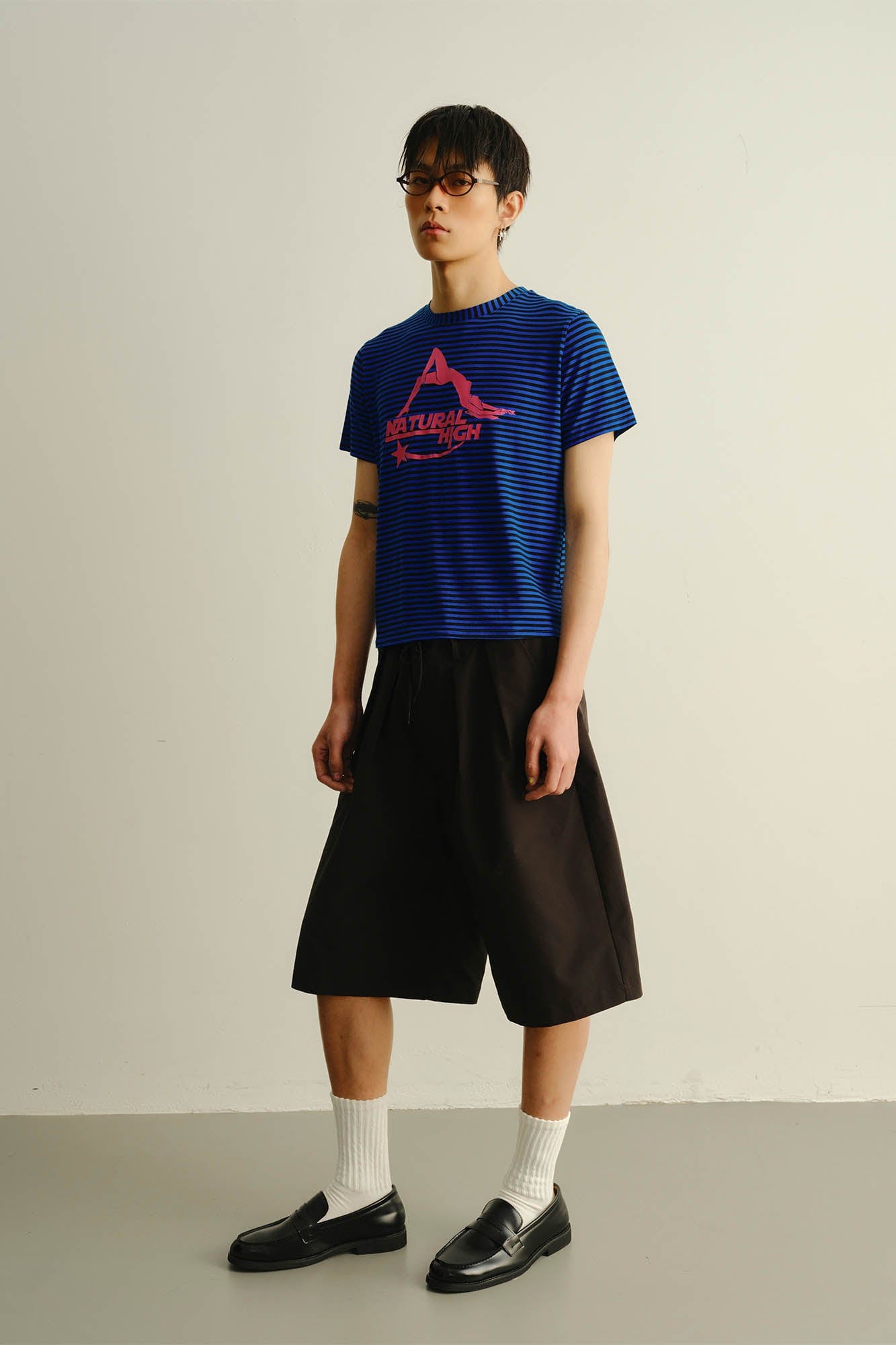 KADAKADA Striped Mountain Graphic Stretch T-Shirt