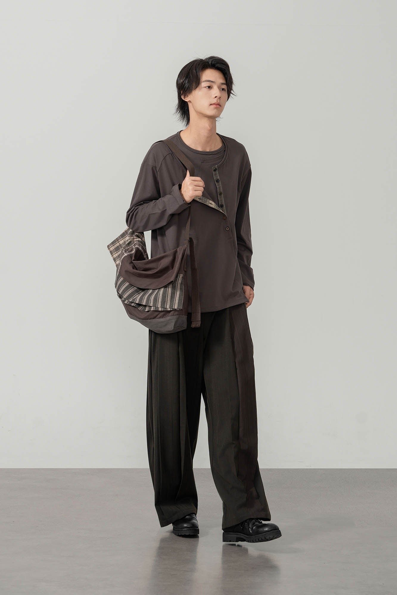 MOITIEDEPETALE Layered Asymmetrical Henley Long-Sleeve Tee