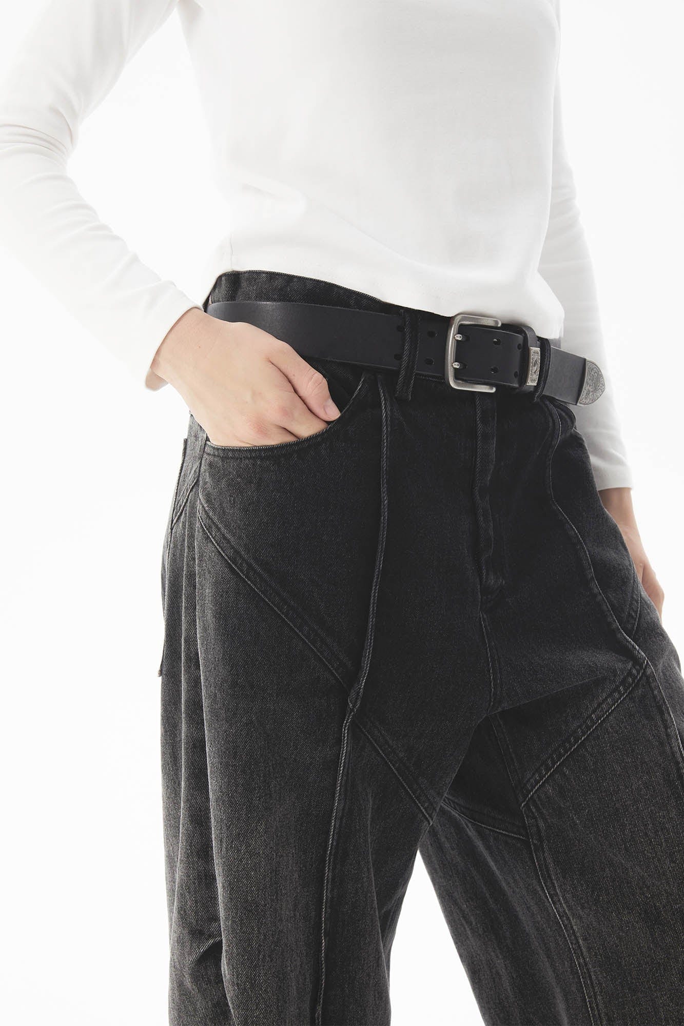 ERROR CODE ROBOT Middle Spliced Faded Jeans