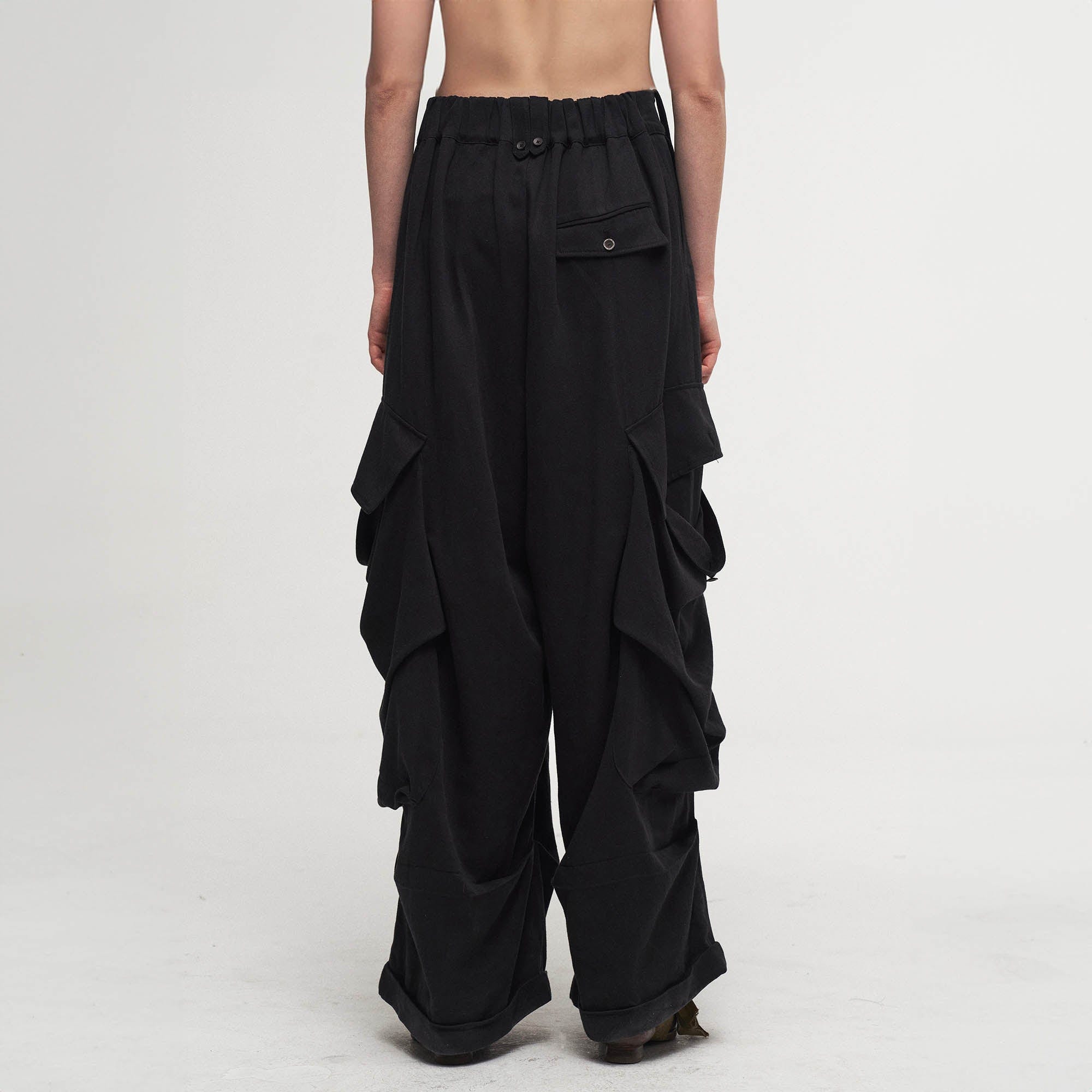 ILNya Nieternite Nifutur Draped Big-Pocket Wide-Leg Cargo Pants