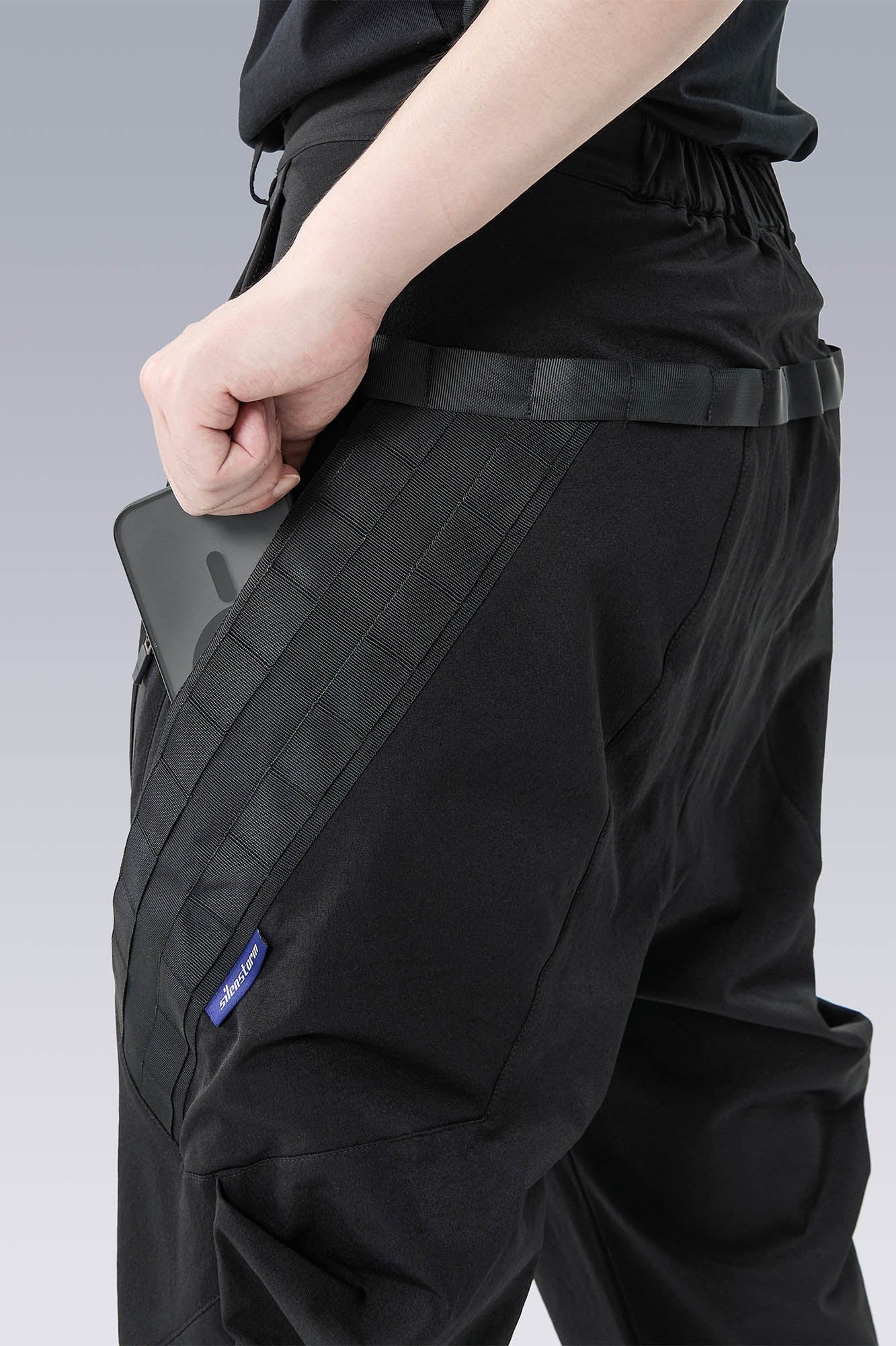 SILENSTORM Modern Tactical Multi-Pocket Pleated Pants