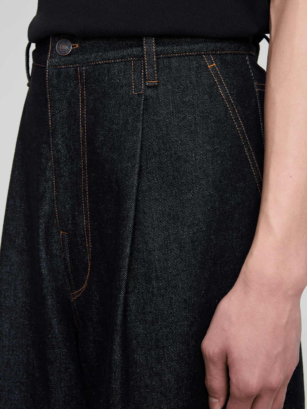 OPICLOTH Retro Washed Pleated Wide-Leg Jeans