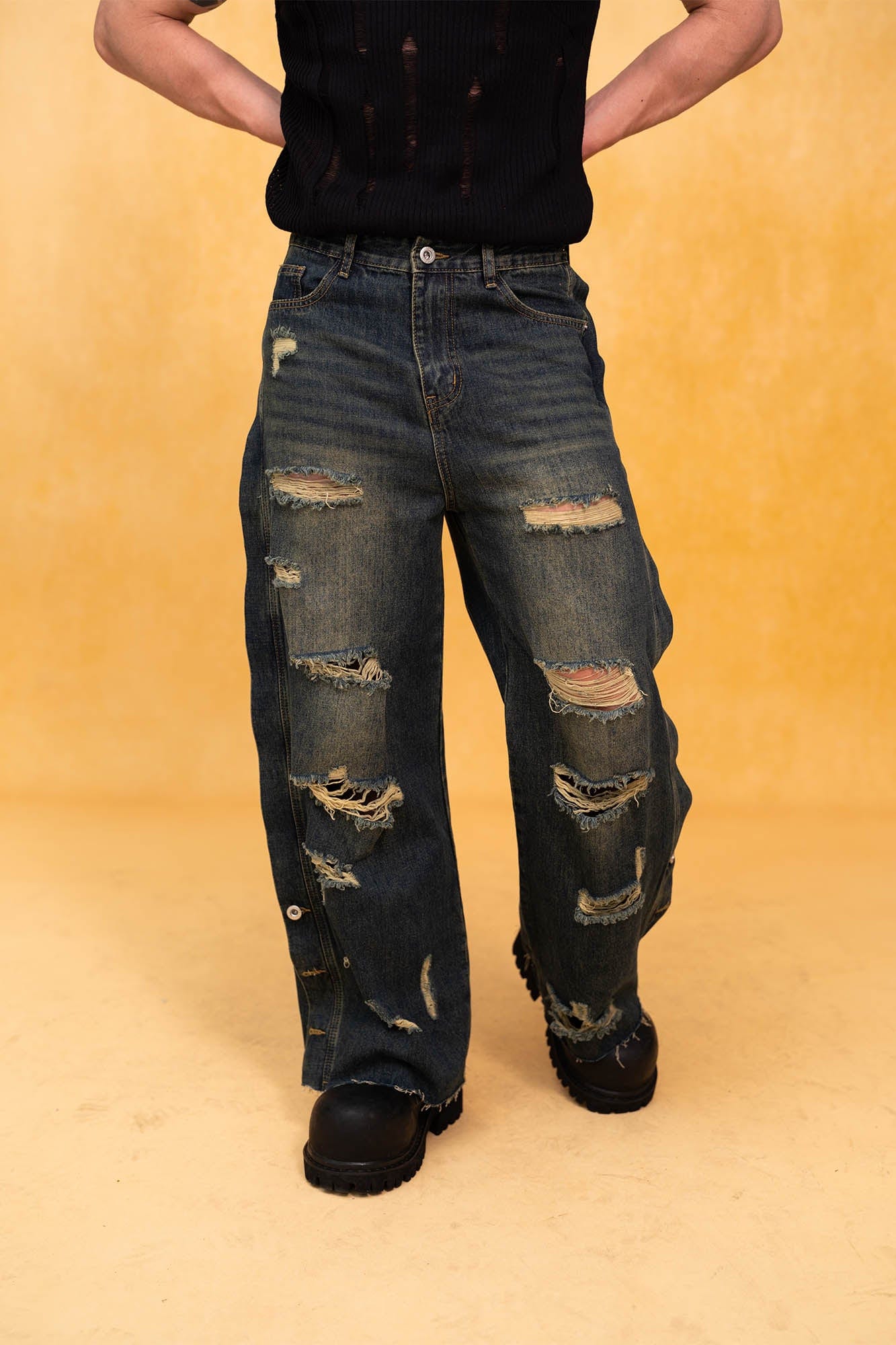 CLP Distressed Buttoned Wide-Leg Jeans