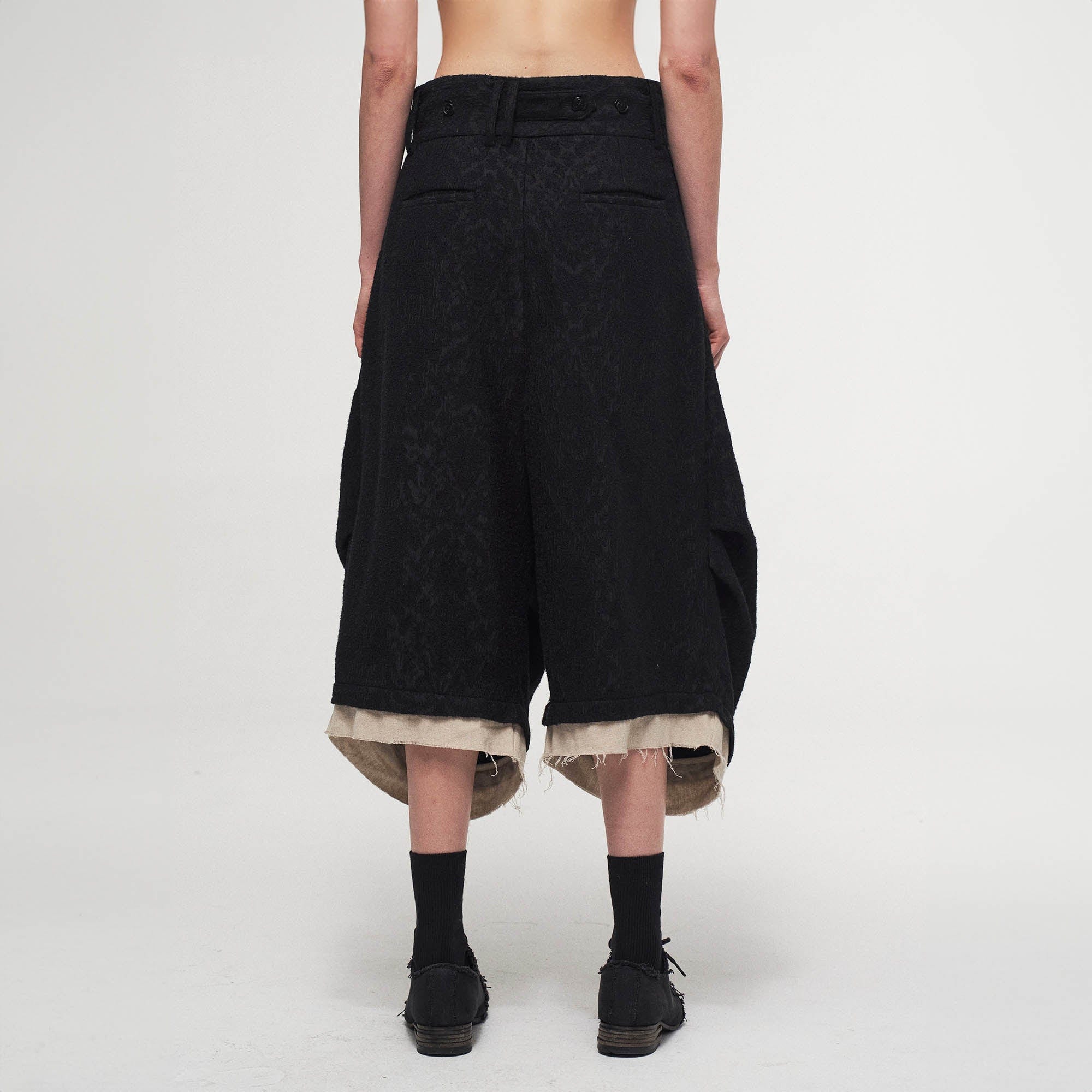 ILNya Nieternite Nifutur Jacquard Layered Raw Edge Balloon Shorts