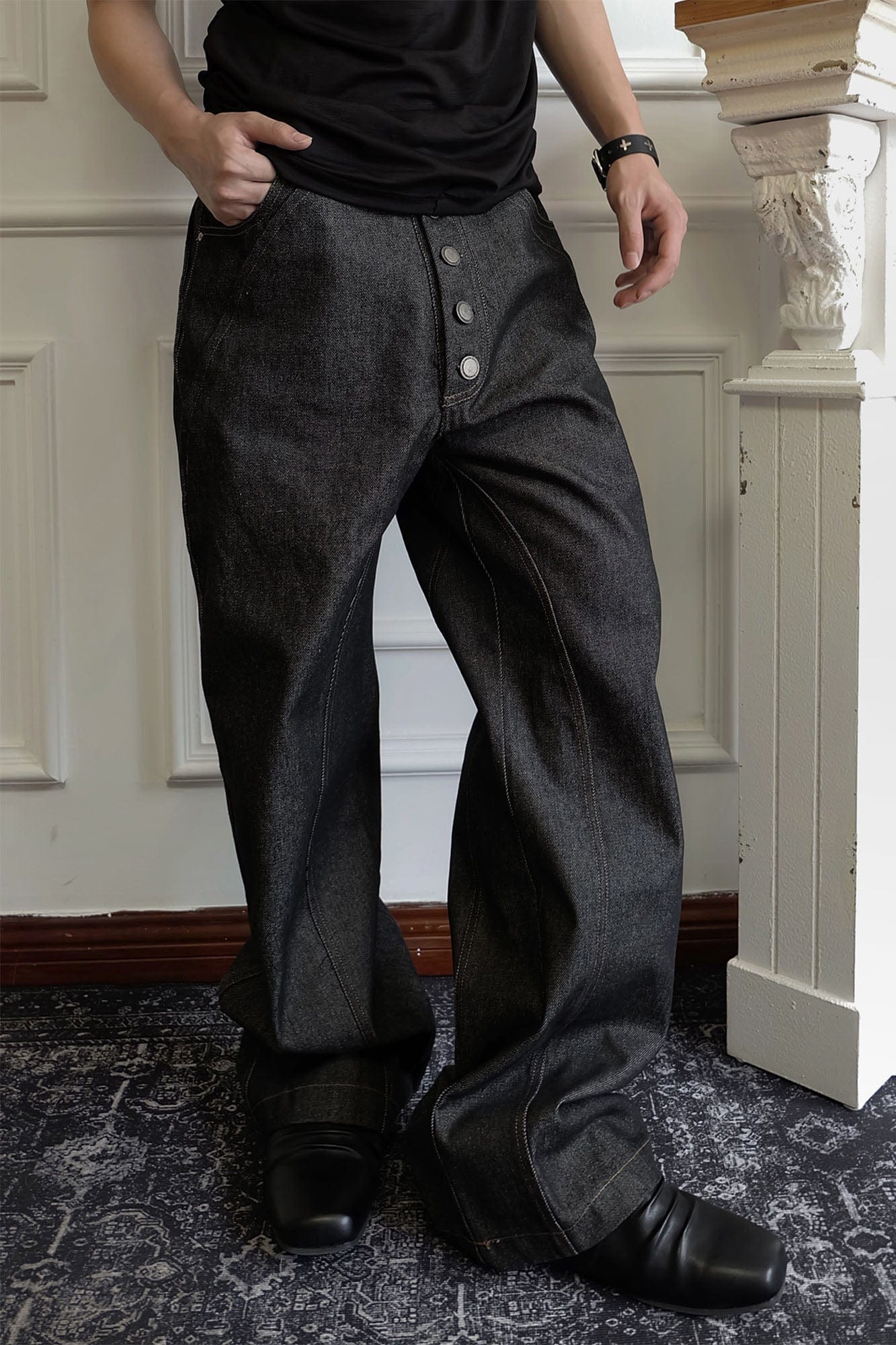 SSIN7 Spliced Button-Up Straight-Leg Raw Jeans
