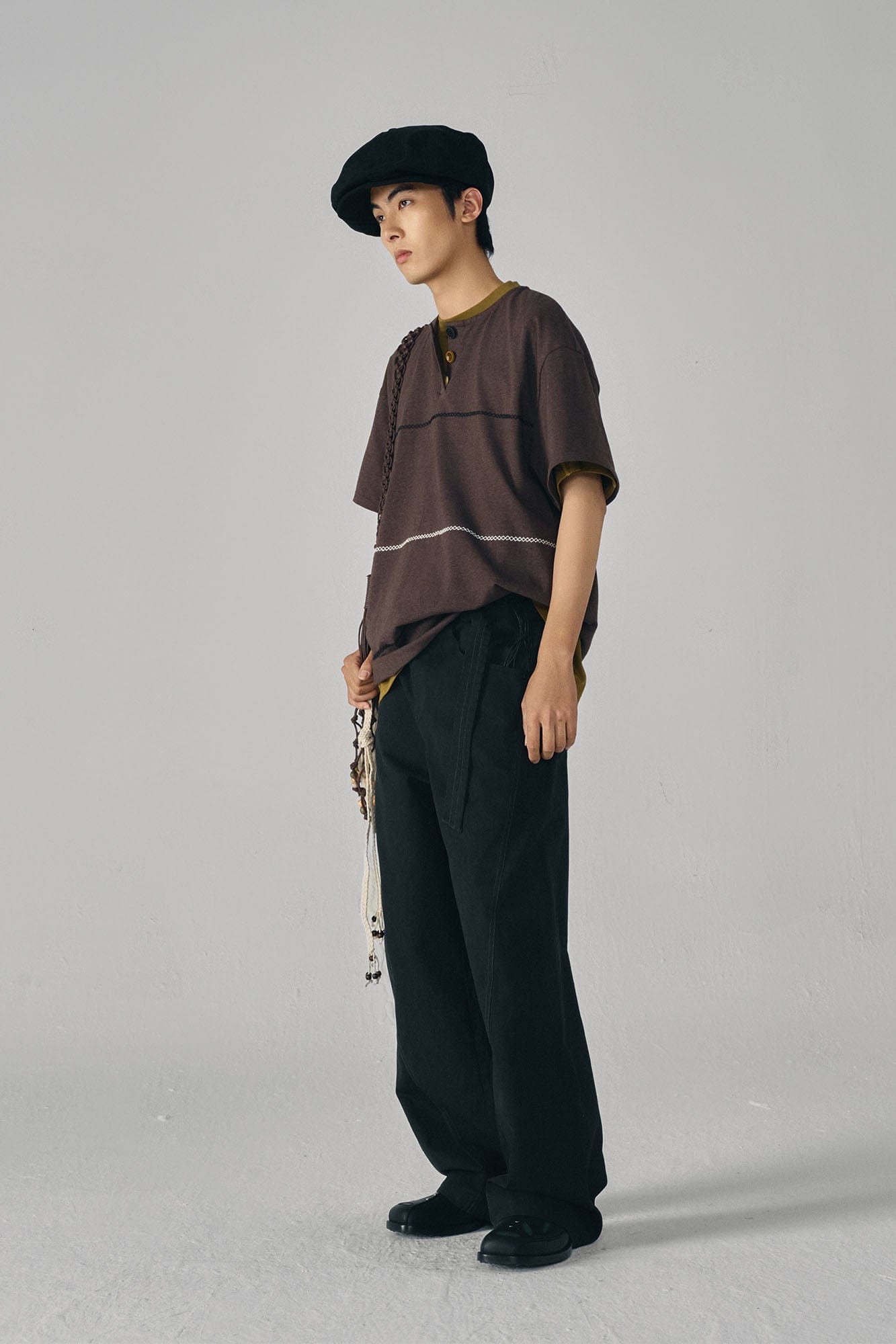 GONGHE REPUB Retro Chain Embroidered Henley T-Shirt
