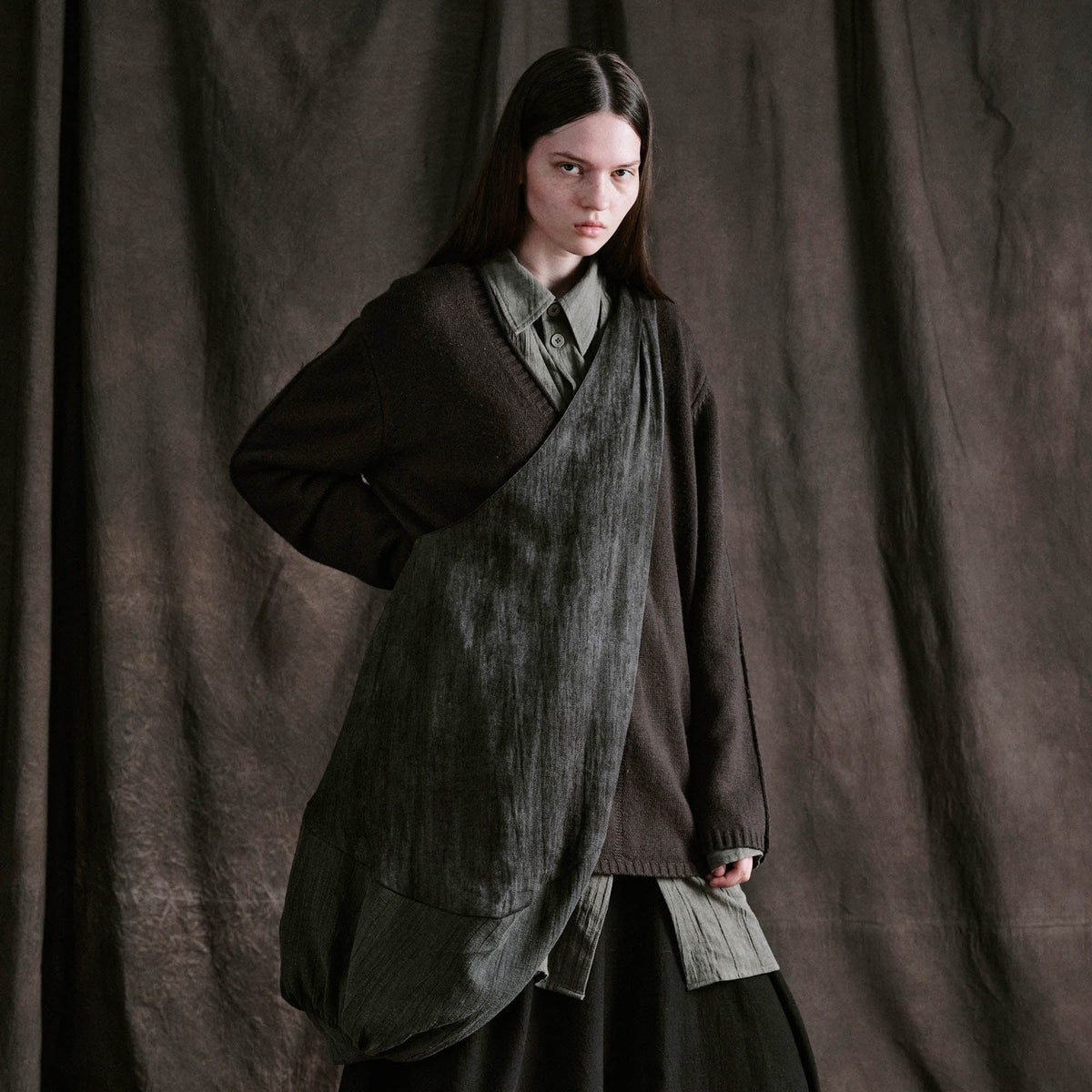 ILNya Nieternite Nifutur Draped Crescent Oversized Tote