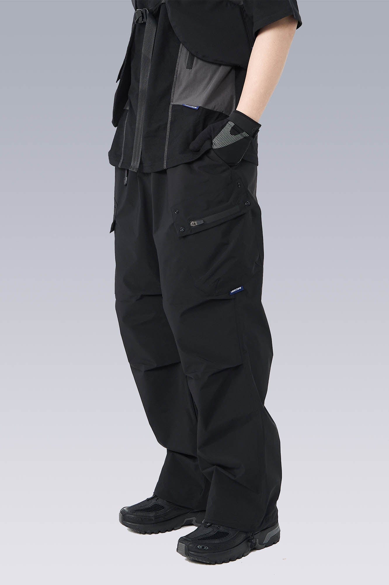 SILENSTORM Multi-Pocket Drawstring Crinkled Pants
