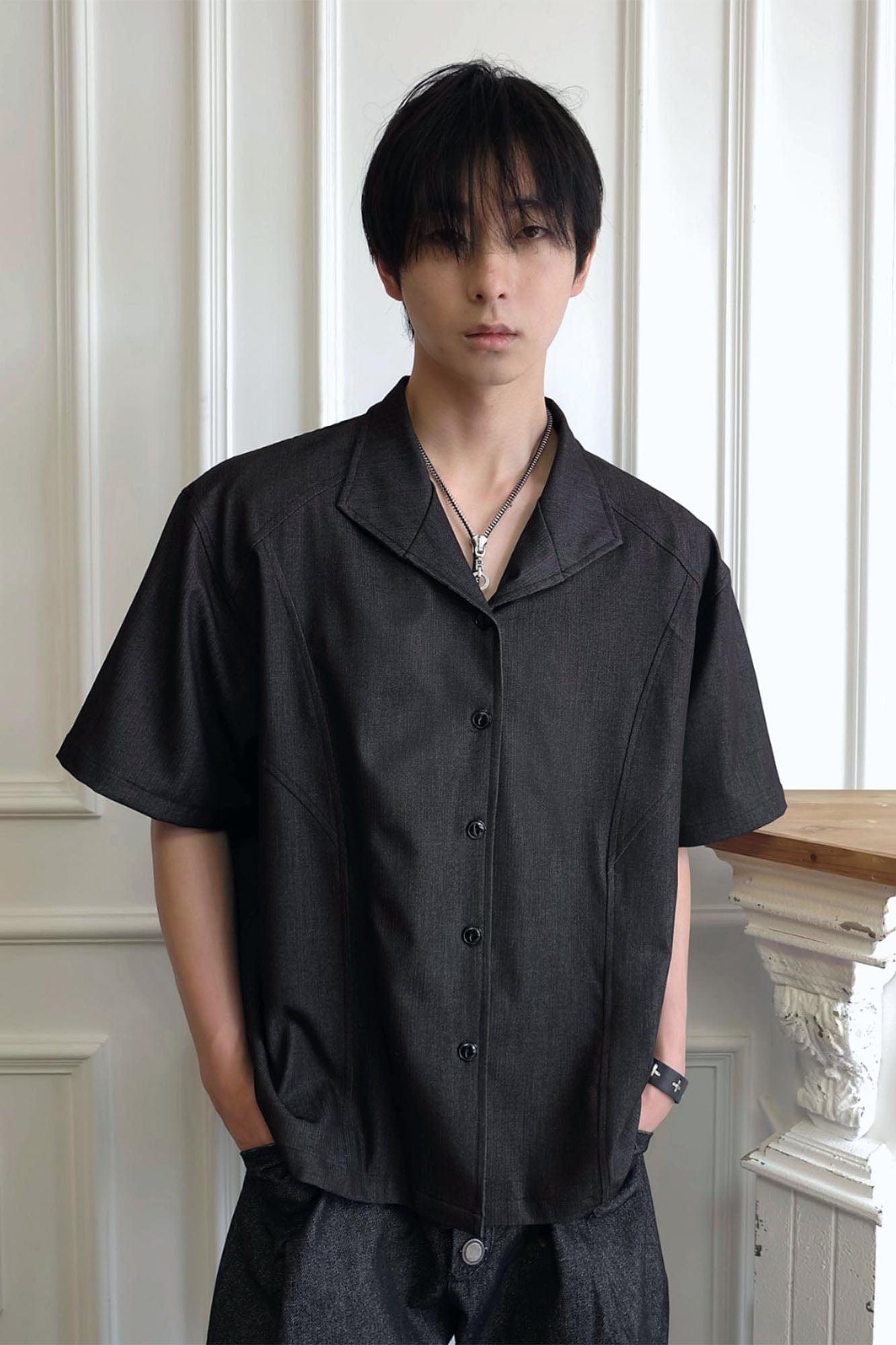 SSIN7 Satin Spliced V-Neck Half Shirt