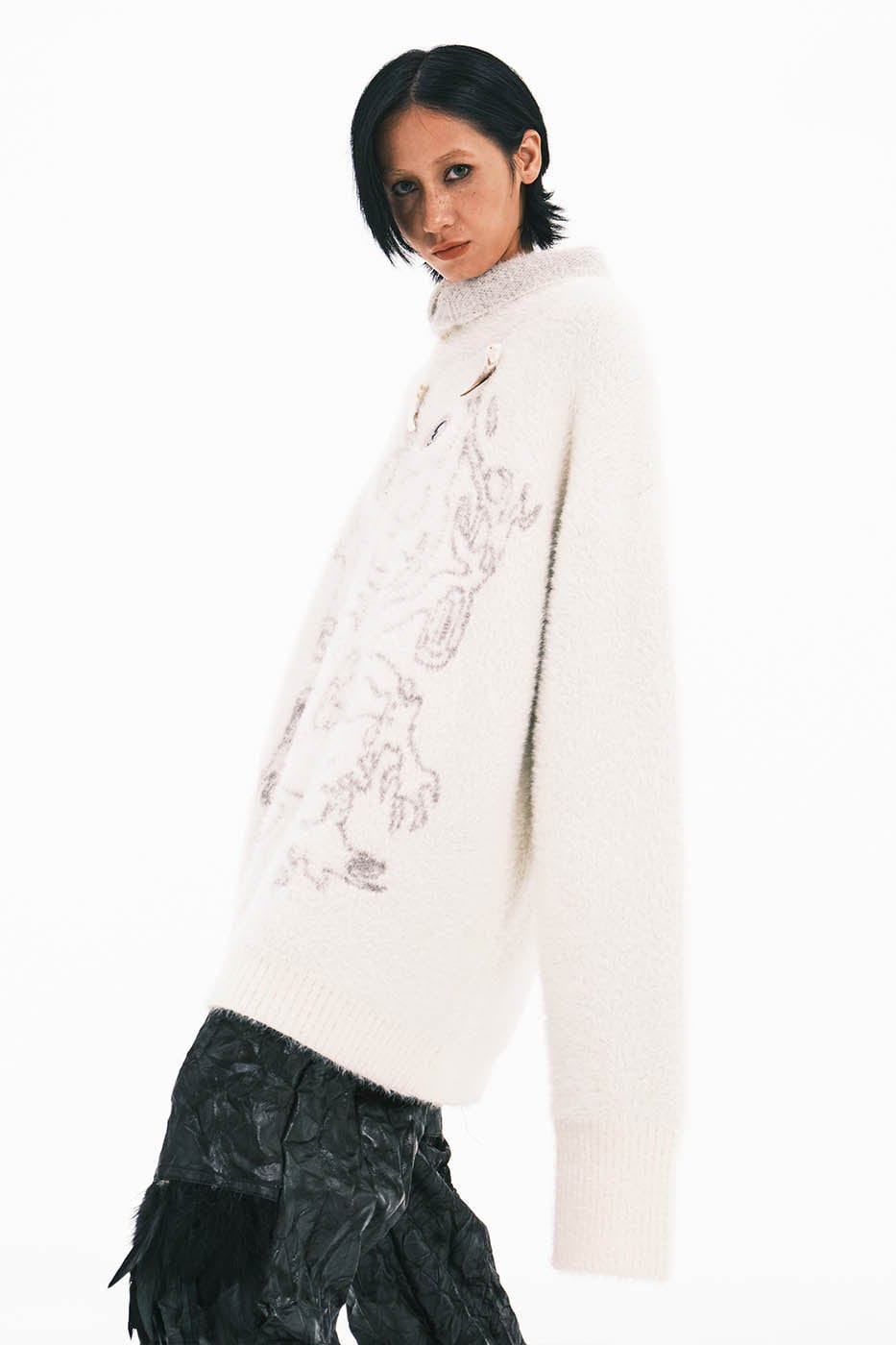 EMBRYO Devil Mohair Bone Turtleneck Sweater