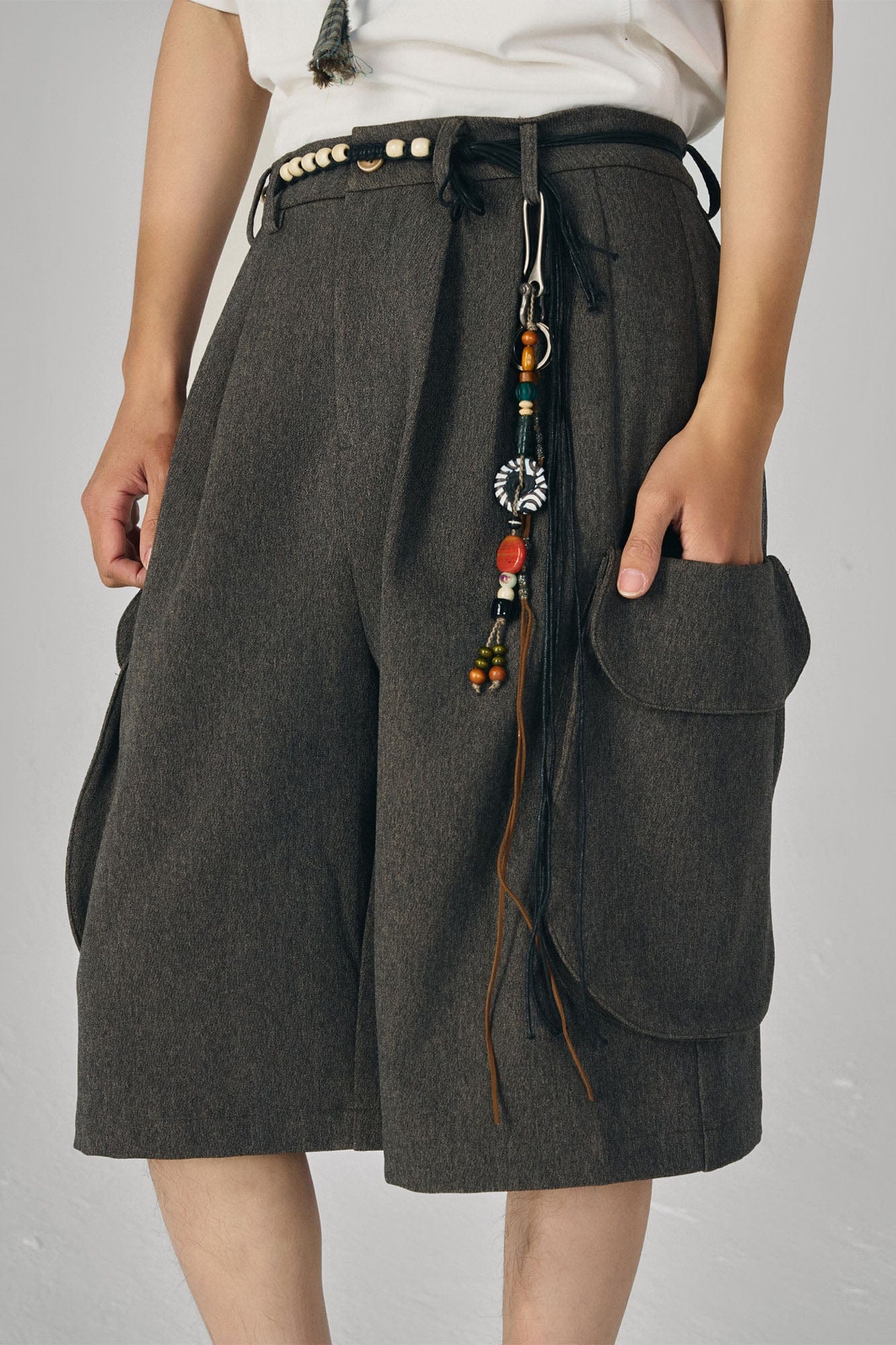 GONGHE REPUB Retro Pleated Multi-Pocket Shorts