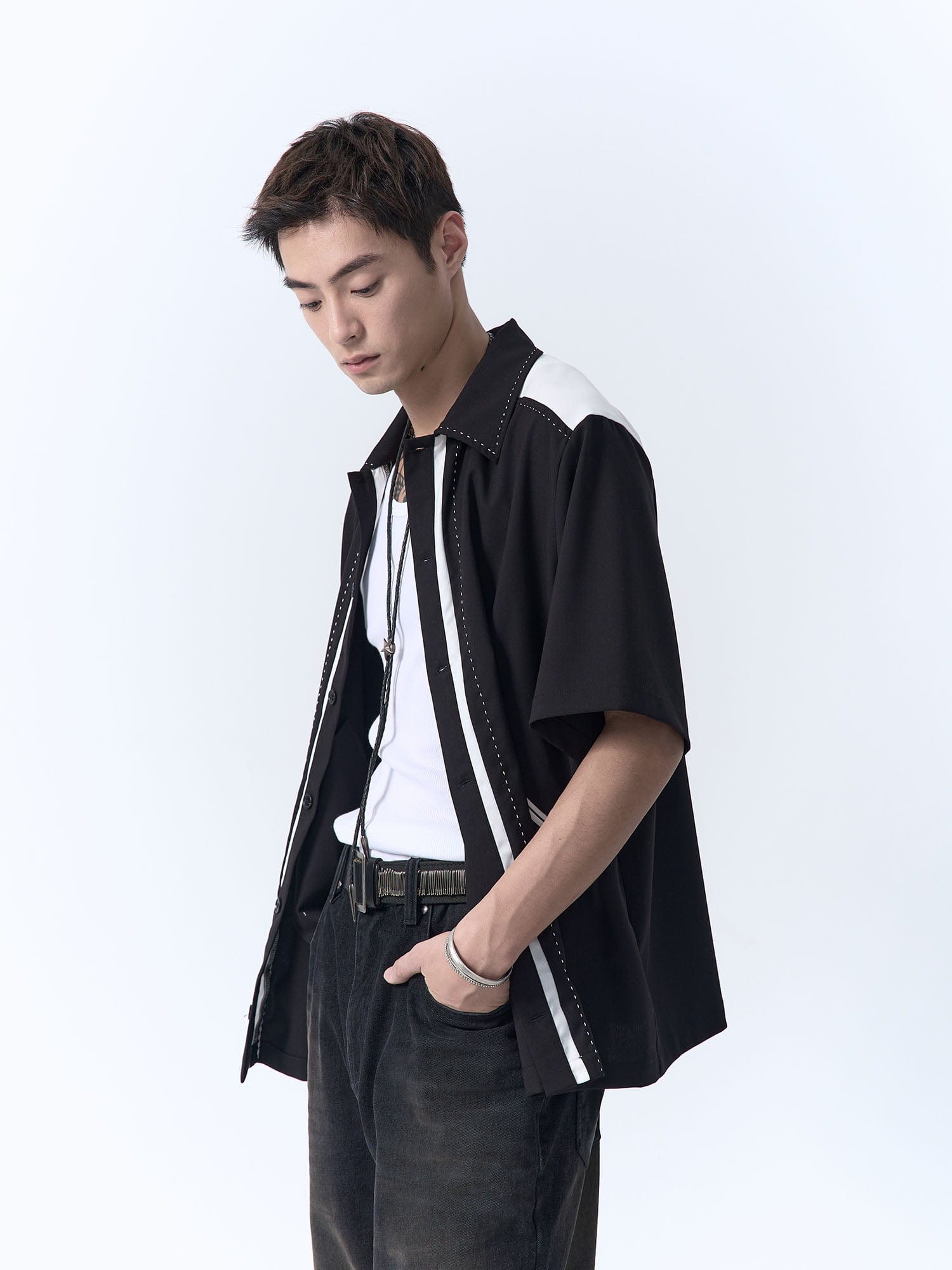 IN EXISTENCE Contrast-Panel Stitch Half Shirt