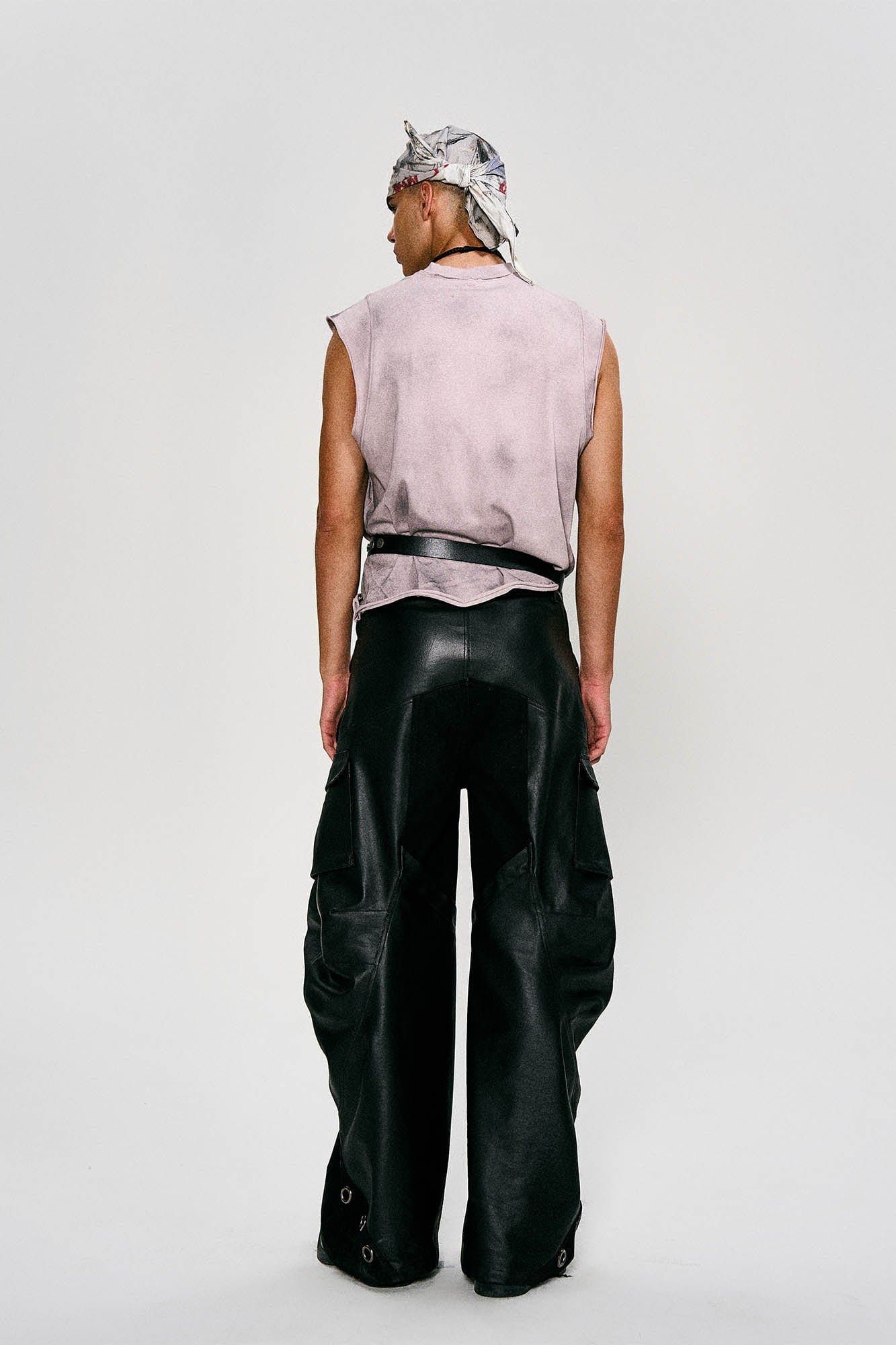 FLYERRER Distressed Cross Date-Print Sleeveless Tee