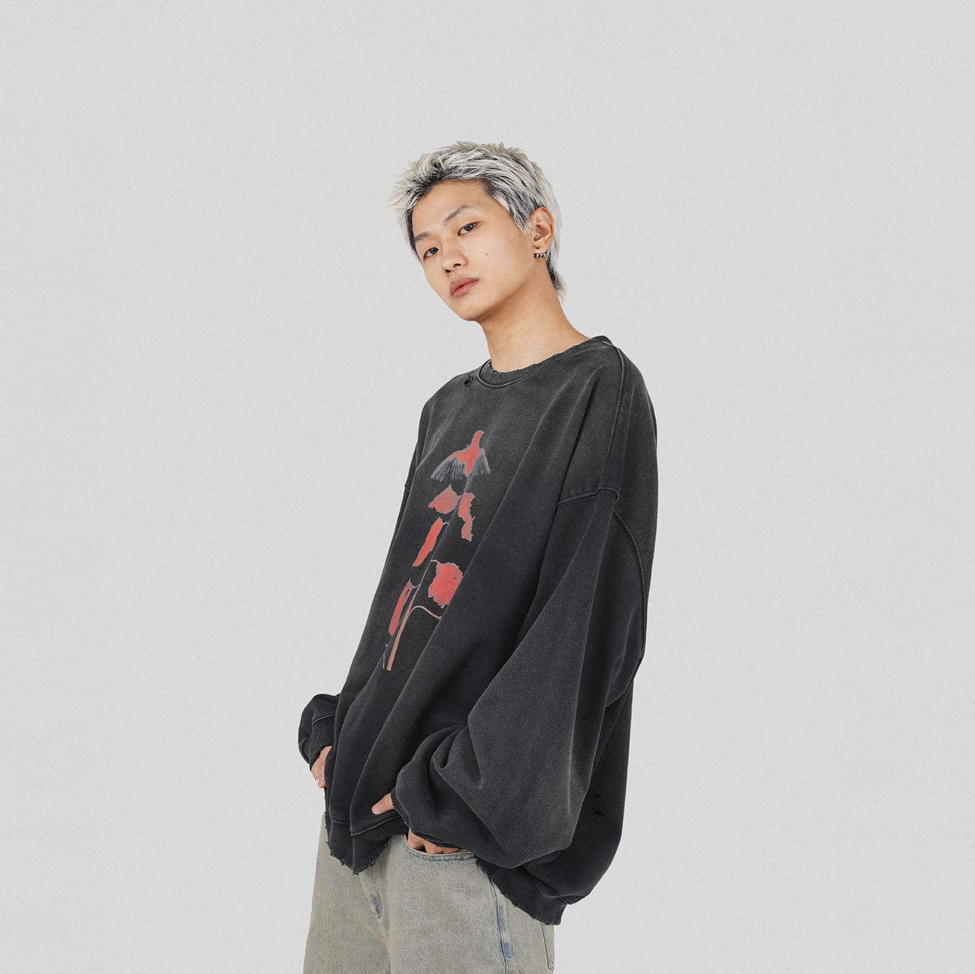 UNDERWATER Alive Ripped Sweatshirt Black