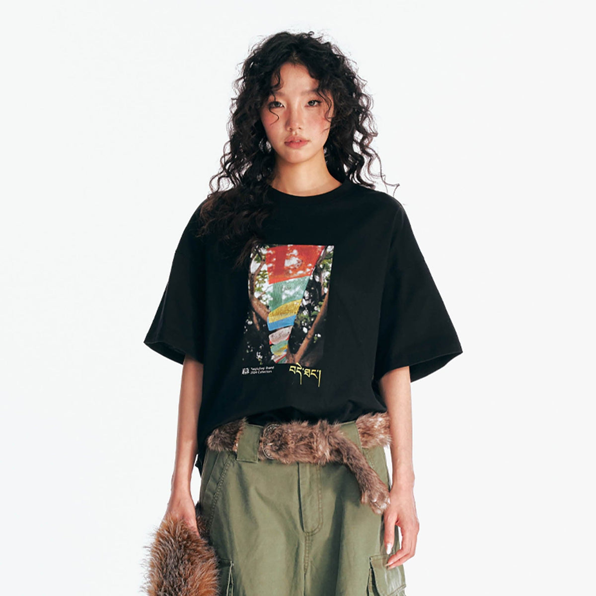 1997 POSTOFFICE Prayer Flags Graphic T-Shirt
