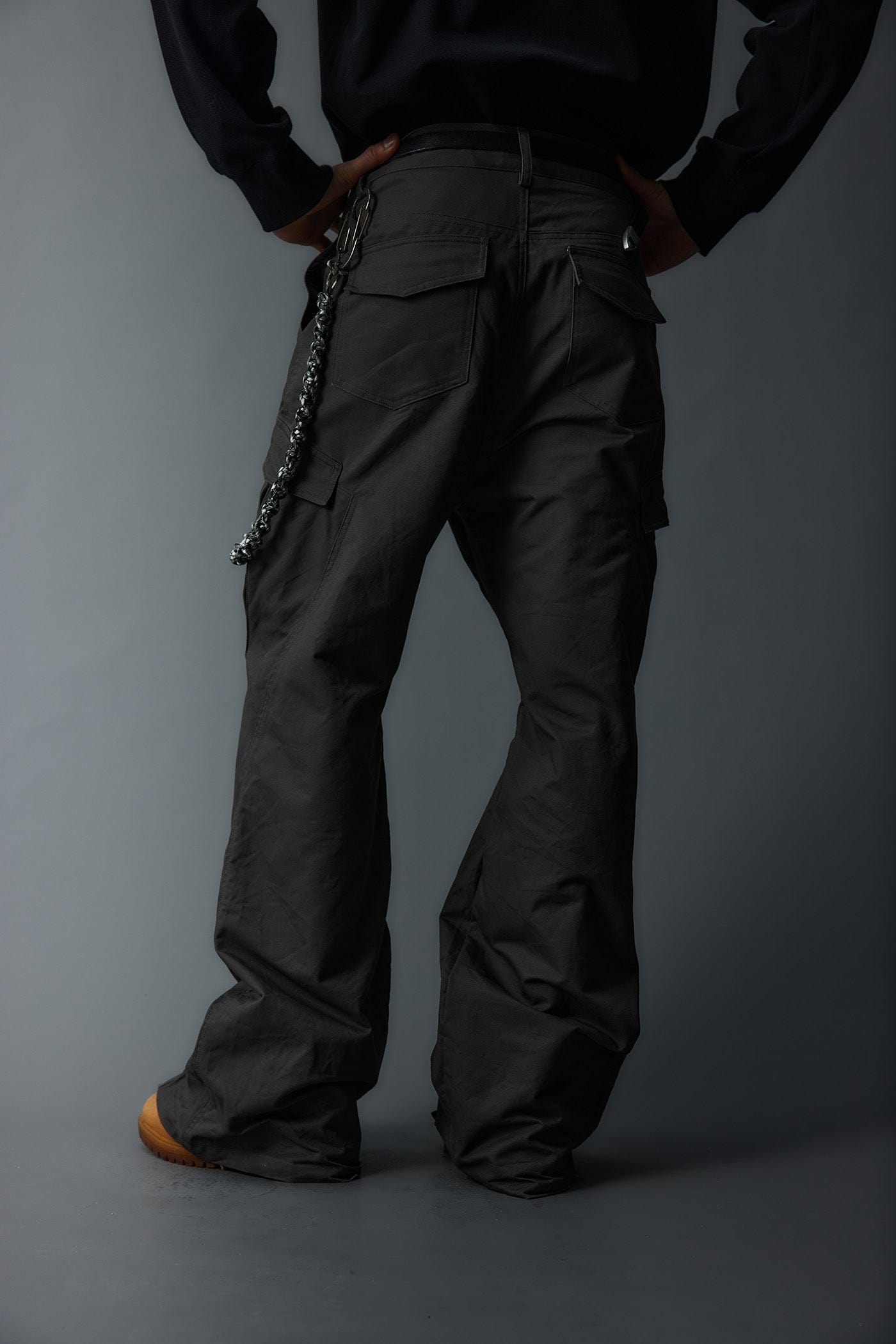 WHISTLEHUNTER Multi-Pocket Zipper Flared Cargo Pants