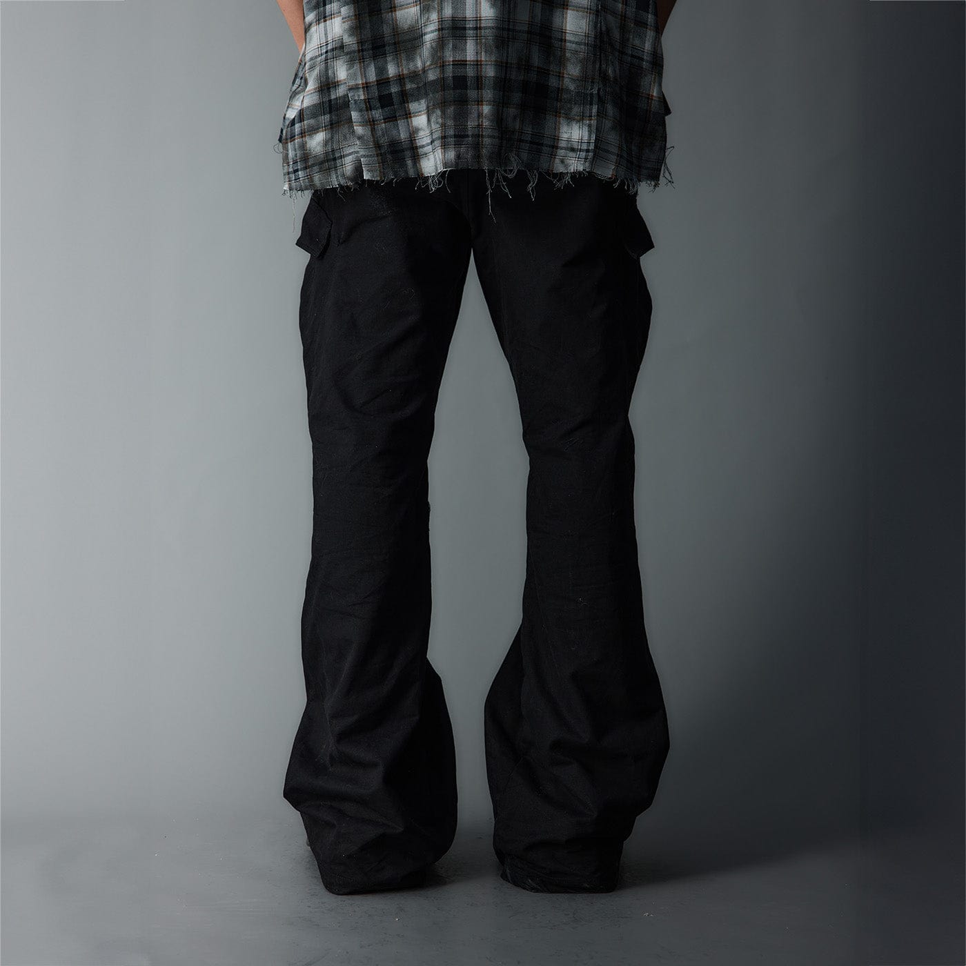 WHISTLEHUNTER Multi-Pocket Zipper Flared Cargo Pants