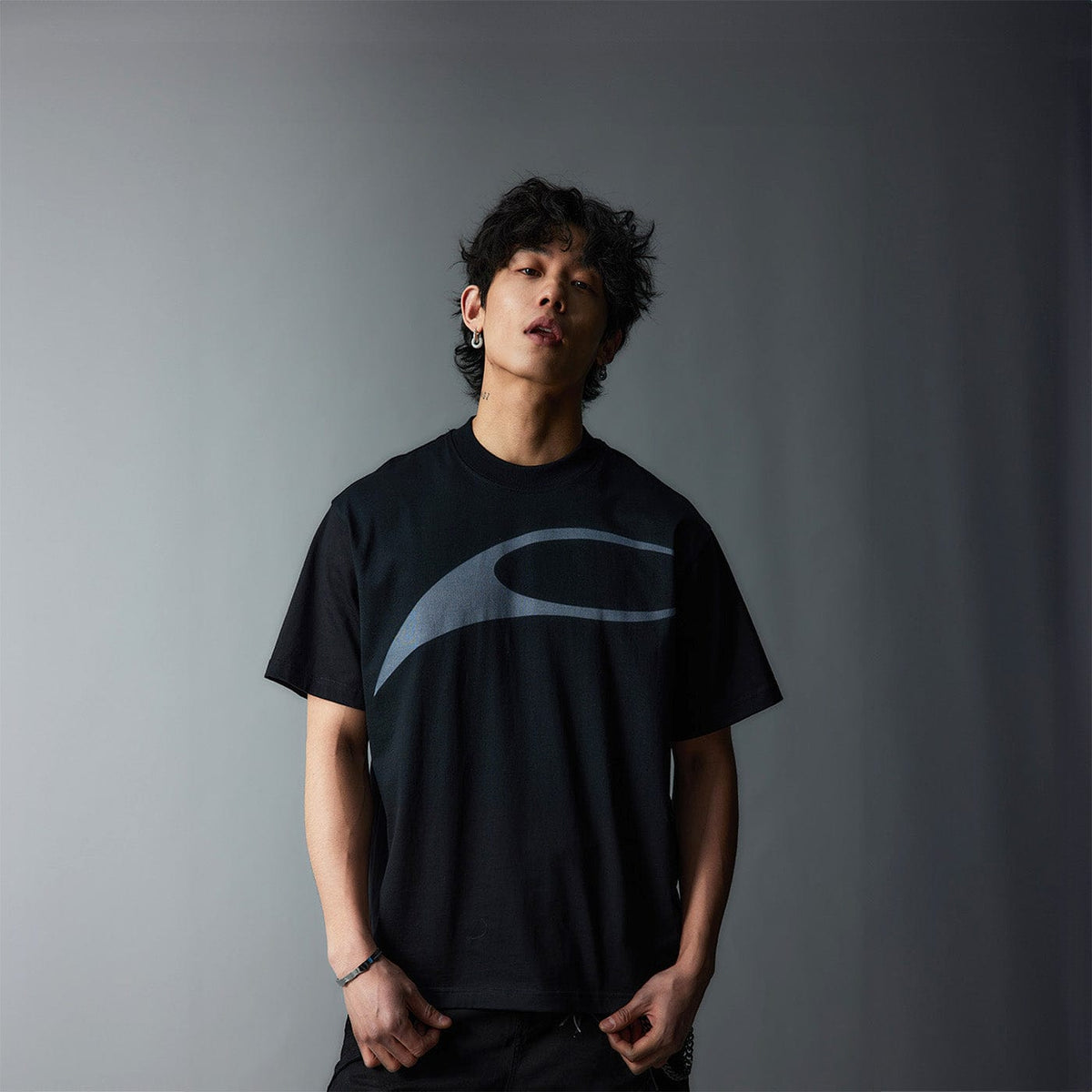 WHISTLEHUNTER Crescent Logo T-Shirt