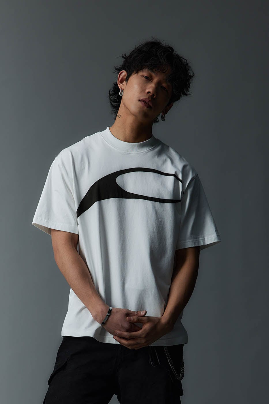 WHISTLEHUNTER Crescent Logo T-Shirt