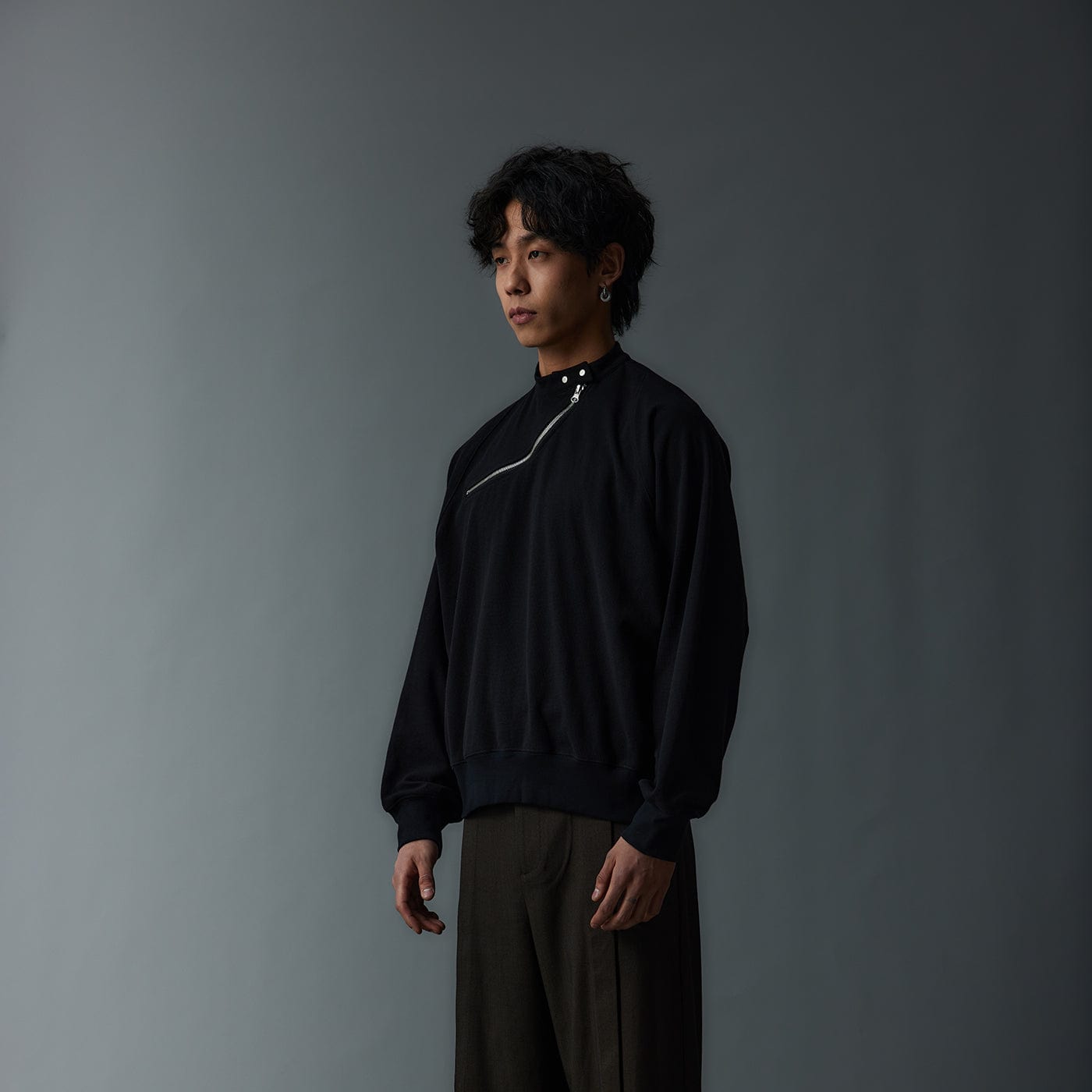 WHISTLEHUNTER Asymmetrical Zipper Rivet Mock Neck Light Sweatshirt