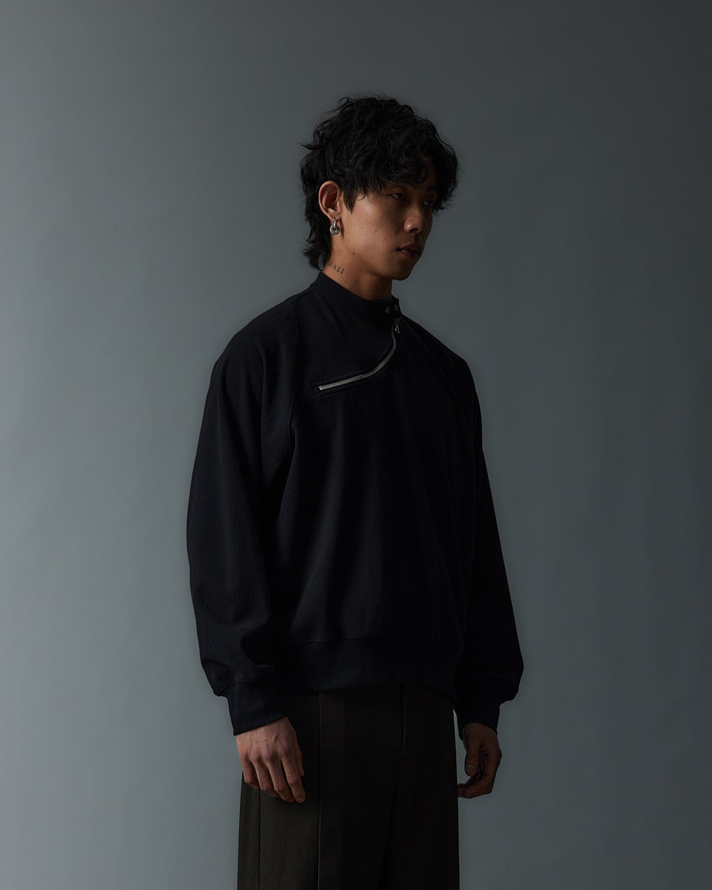 WHISTLEHUNTER Asymmetrical Zipper Rivet Mock Neck Light Sweatshirt