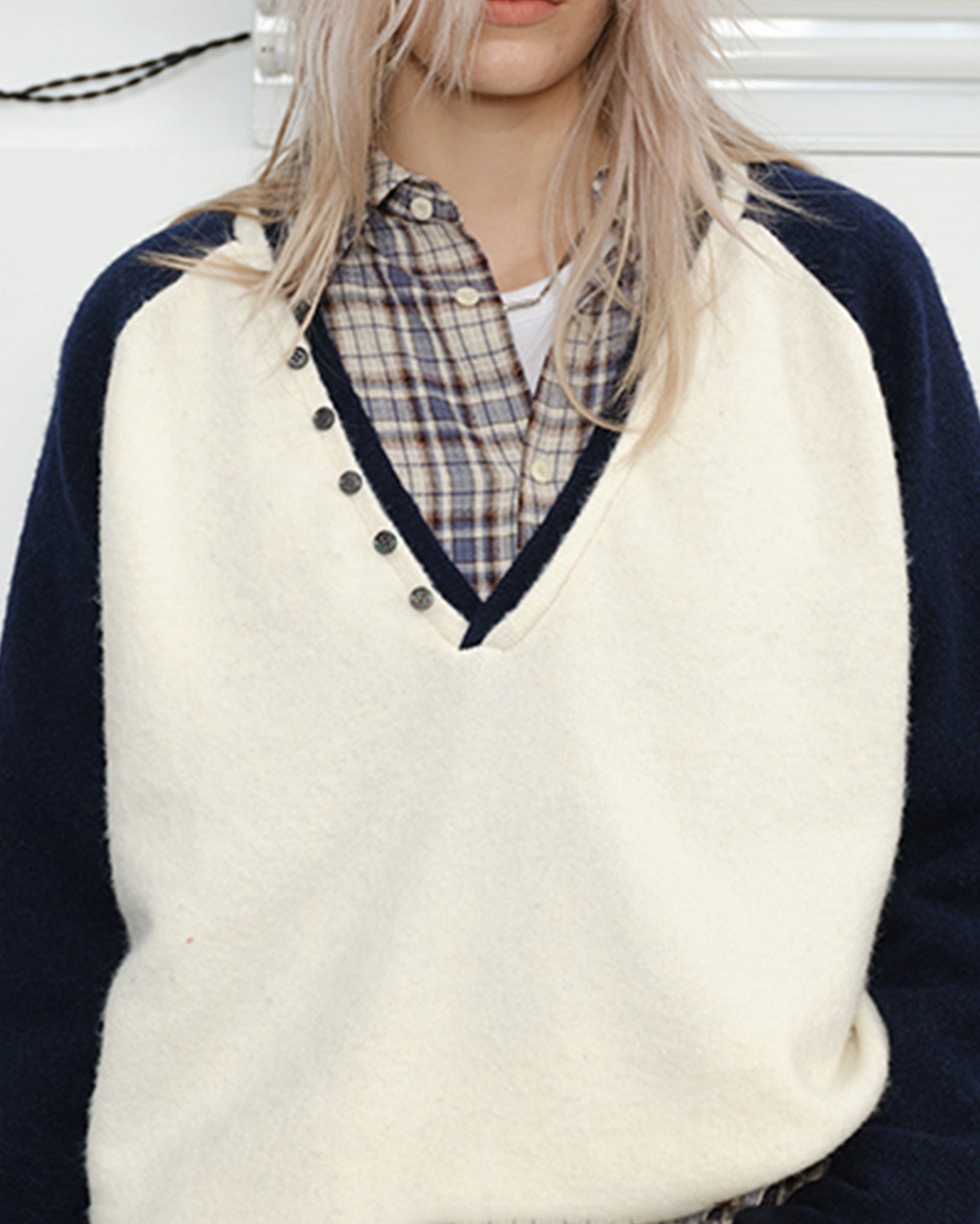 KREATE V-Neck Buttoned Color-Blocked Sweater