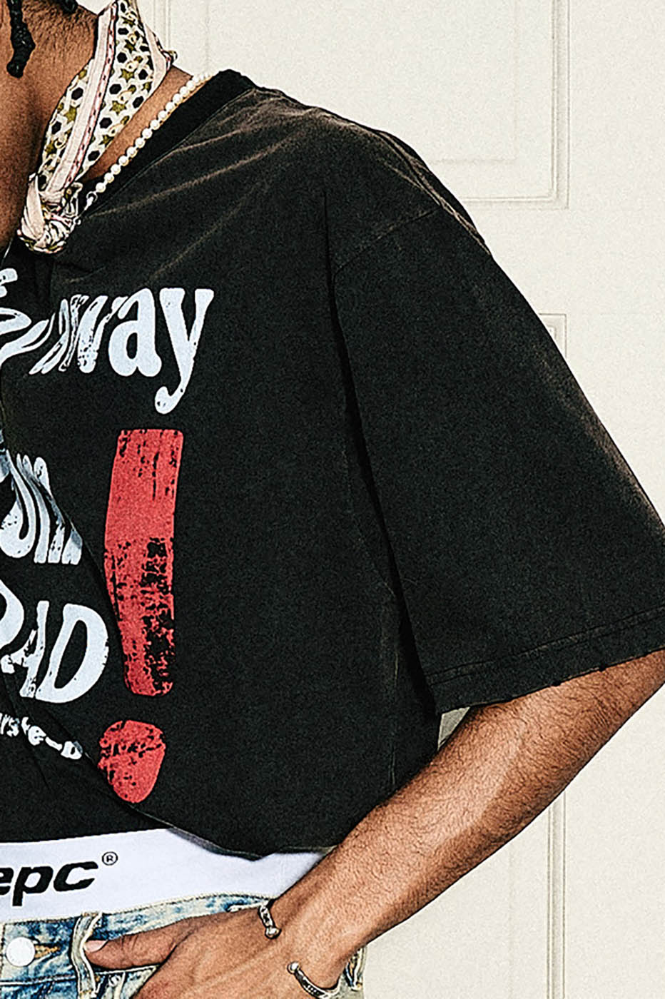 STEEPC Distressed Slogan Full-Print T-Shirt