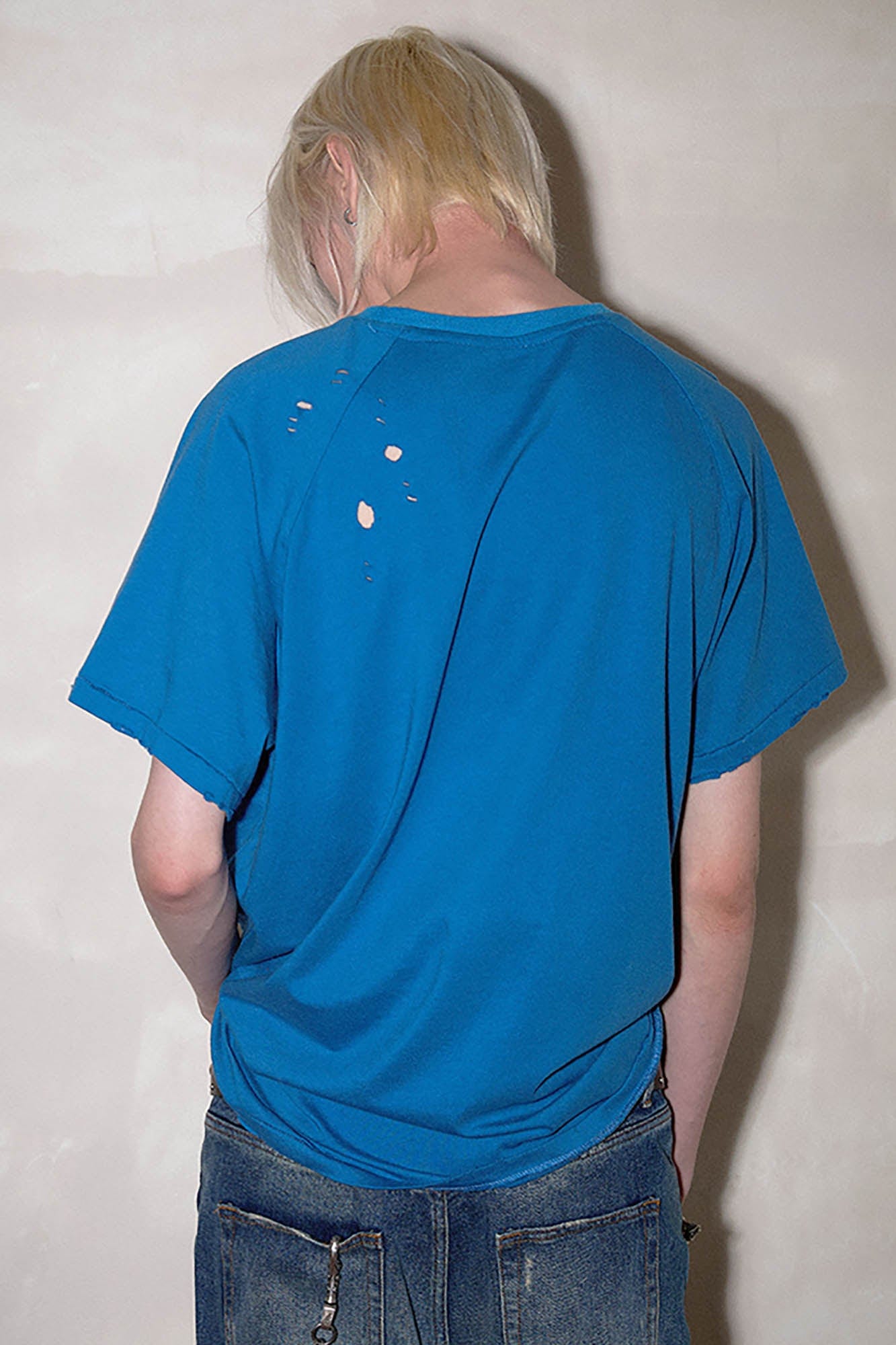 RICHILL Cafe Distressed Raglan Tee