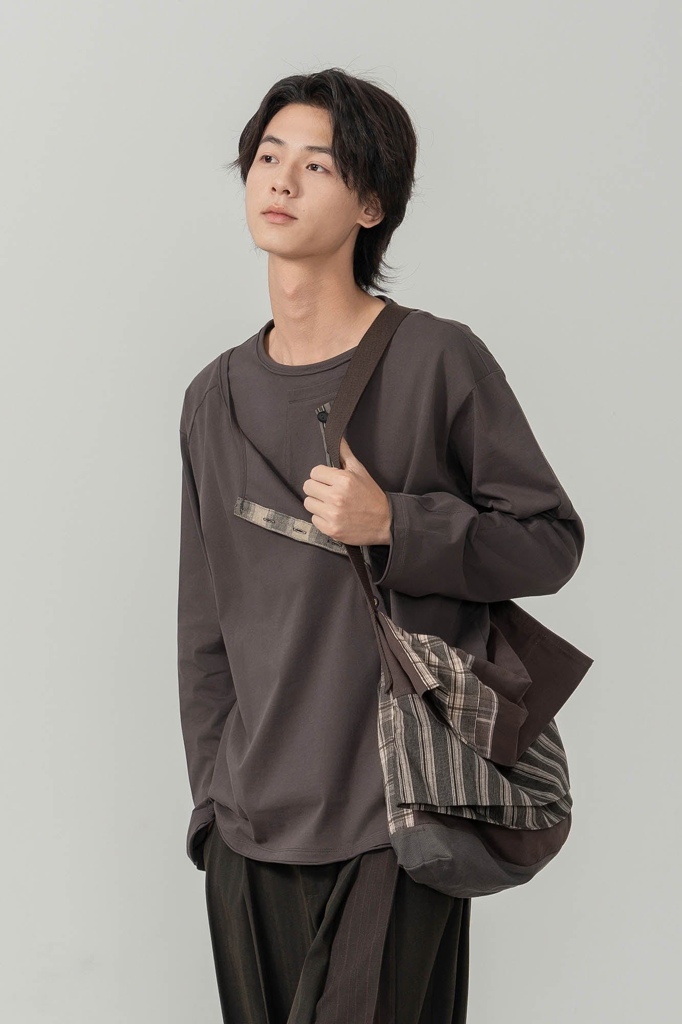 MOITIEDEPETALE Layered Asymmetrical Henley Long-Sleeve Tee
