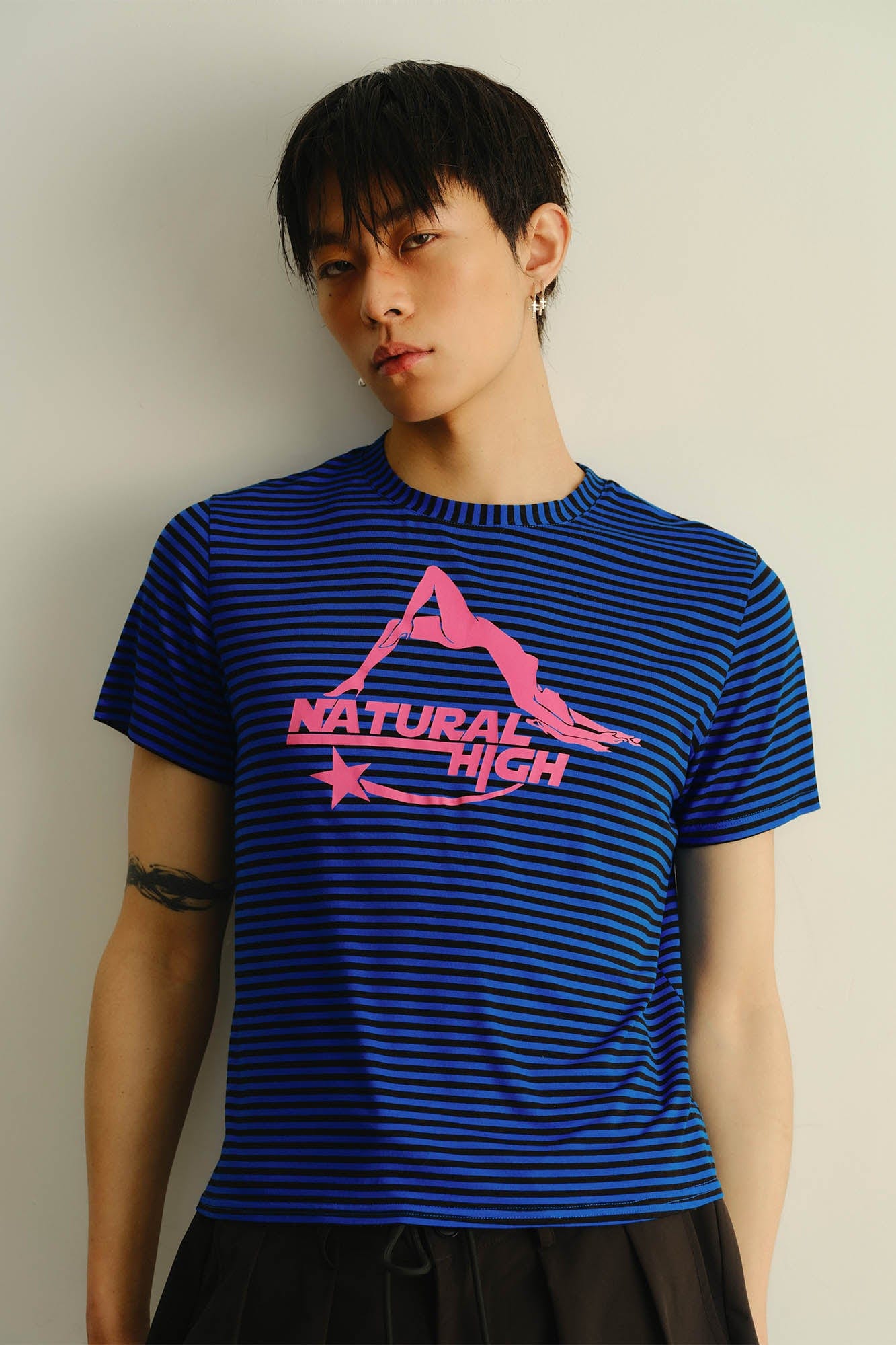 KADAKADA Striped Mountain Graphic Stretch T-Shirt