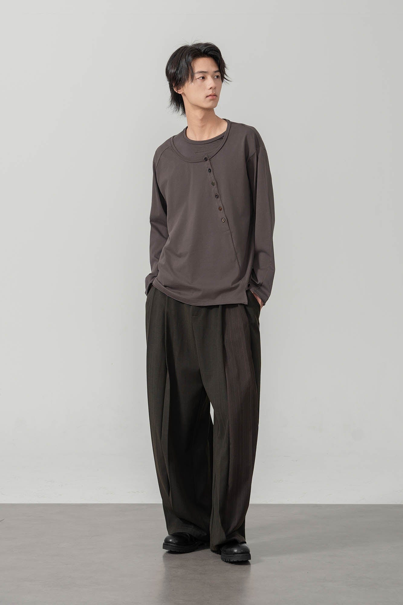 MOITIEDEPETALE Layered Asymmetrical Henley Long-Sleeve Tee