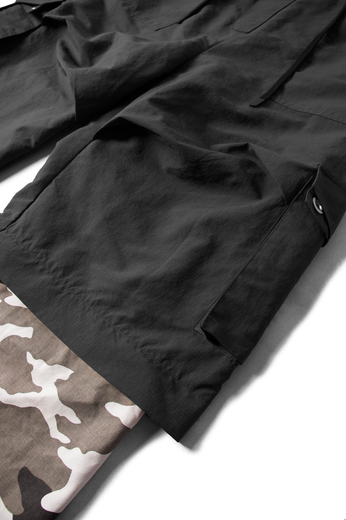 RELABEL Multi-Way Convertible Camo-Leg Cargo Pants
