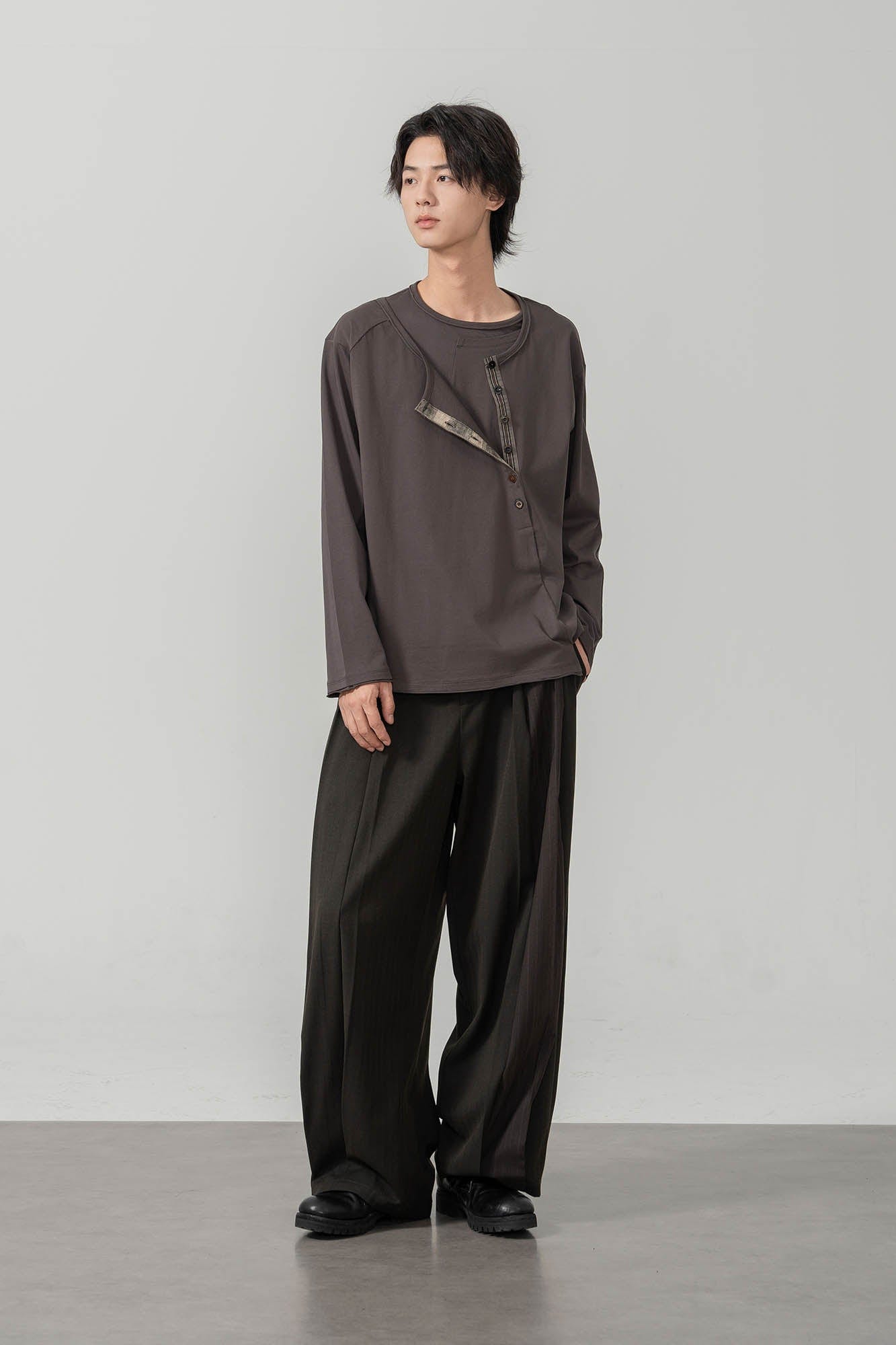 MOITIEDEPETALE Layered Asymmetrical Henley Long-Sleeve Tee
