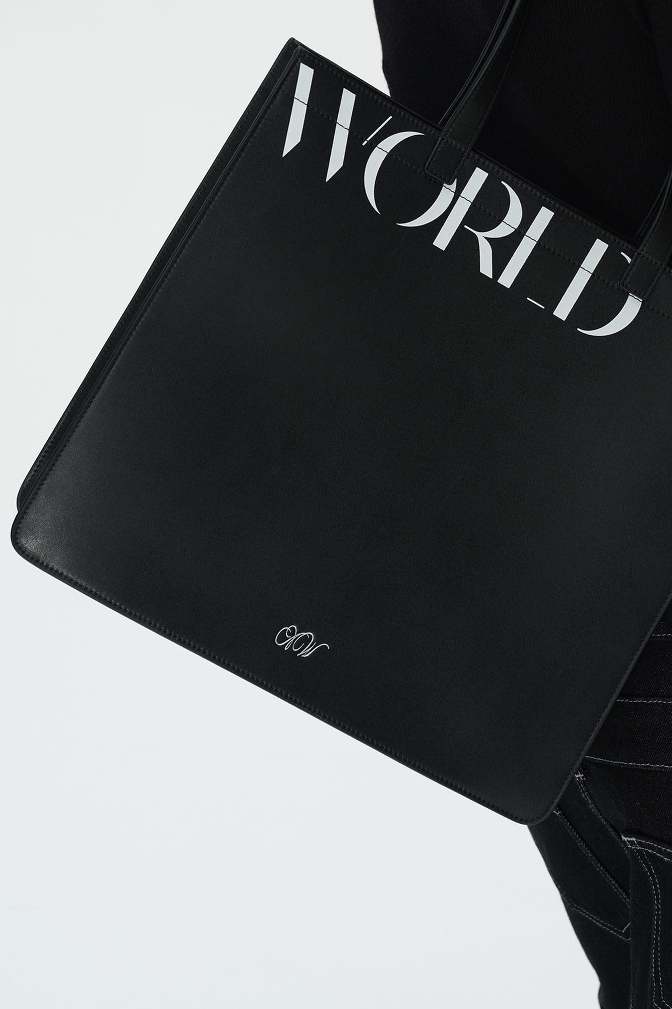 ARTIFICIAL WORLD Logo Graphic Leather Tote Bag
