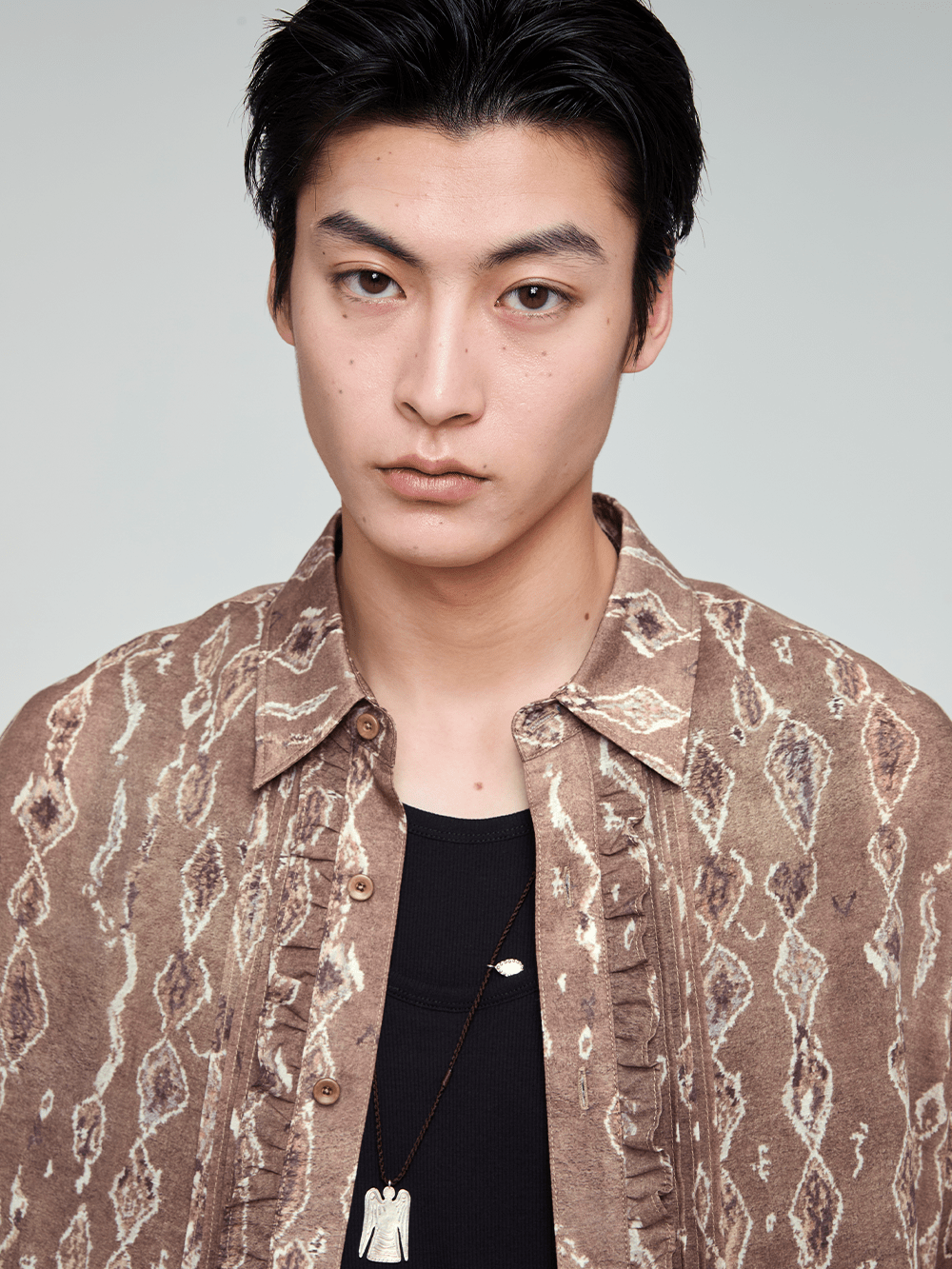 OPICLOTH Retro Woodgrain Full-Print Ruffle Half Shirt