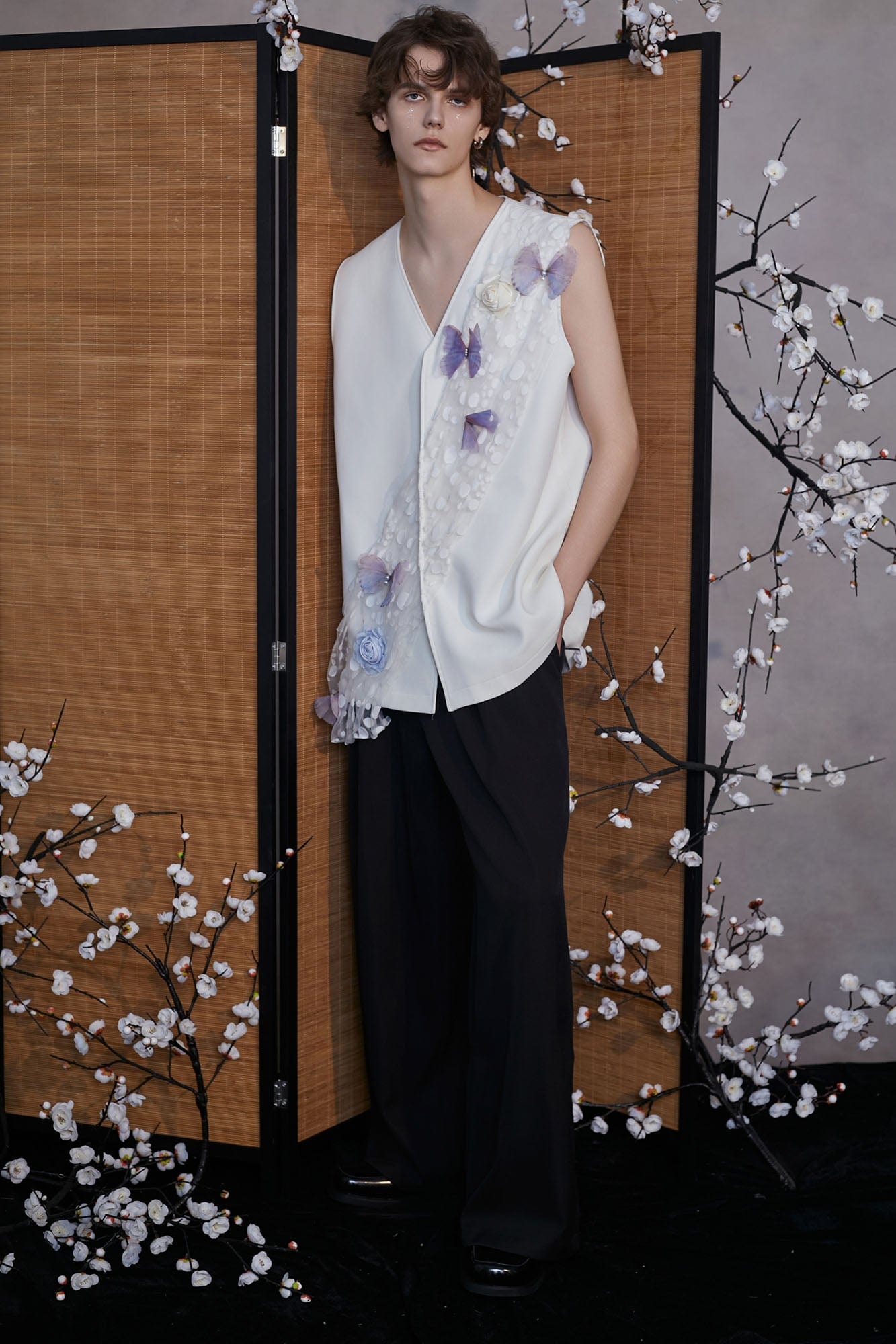 JIECHI Butterfly&Floral Asymmetrical Sheer V-Neck Vest