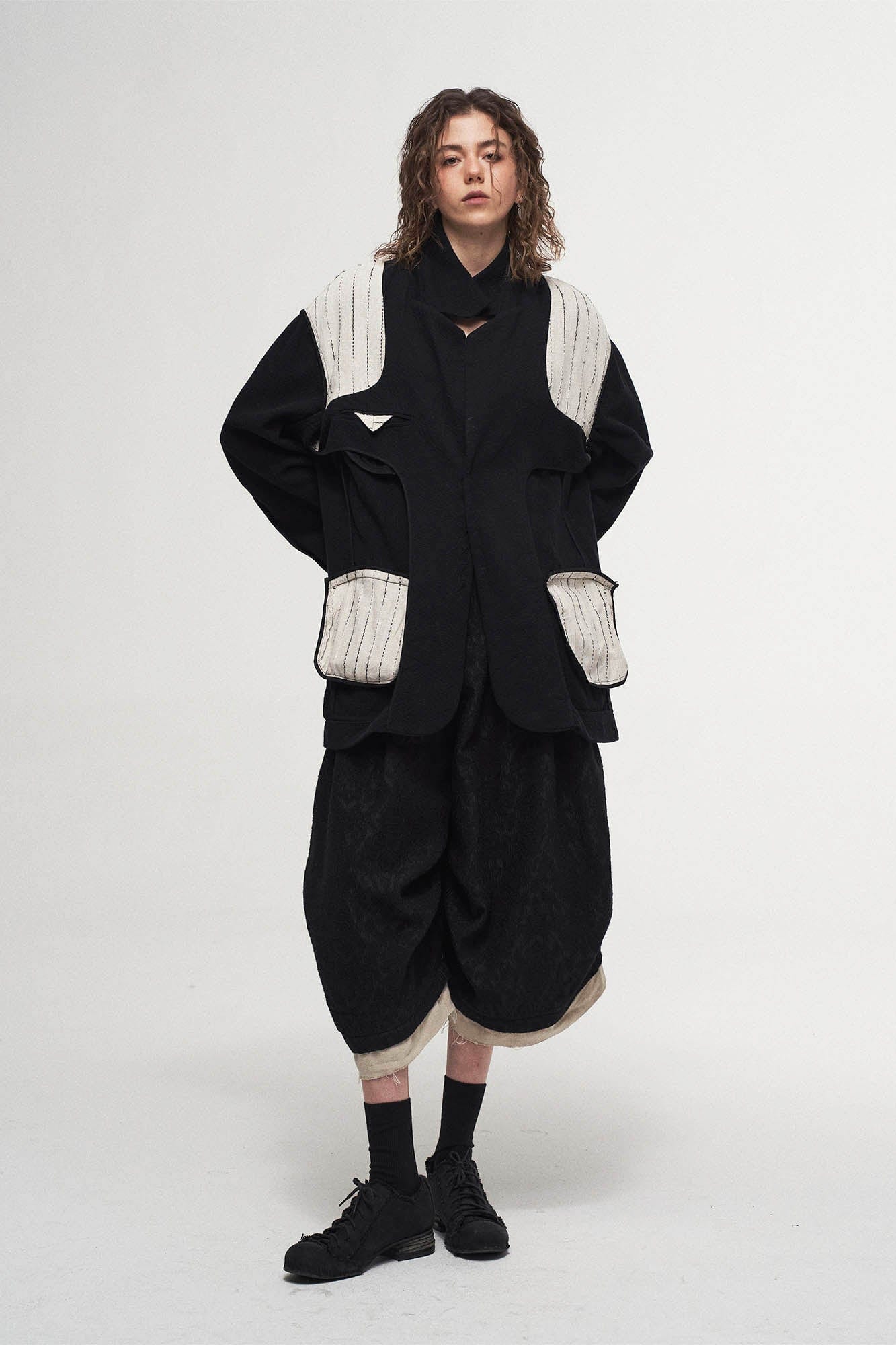 ILNya Nieternite Nifutur Jacquard Layered Raw Edge Balloon Shorts