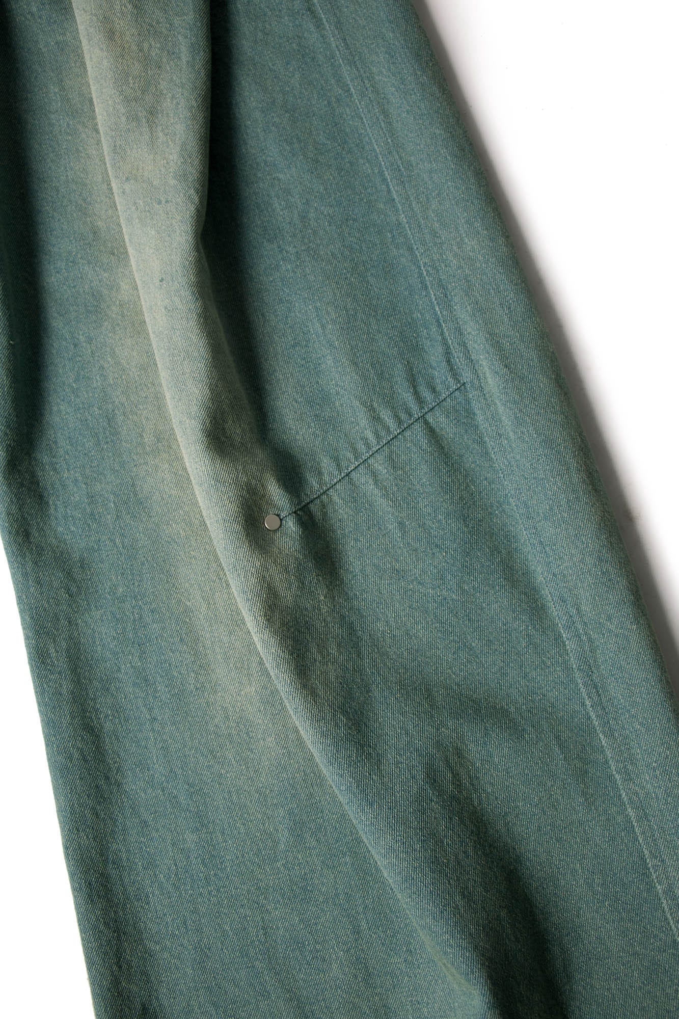 RELABEL Washed Pleated Waist Baggy Jeans