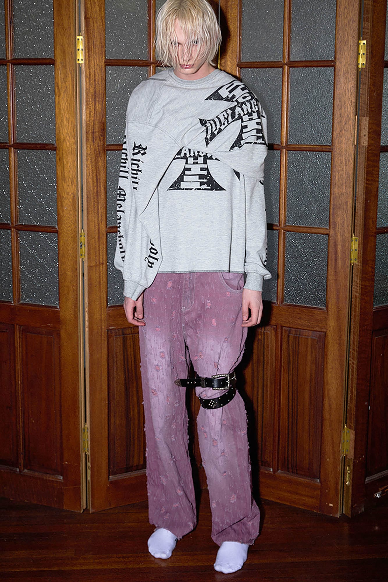 RICHILL Distressed Scratch Straight-Leg Jeans