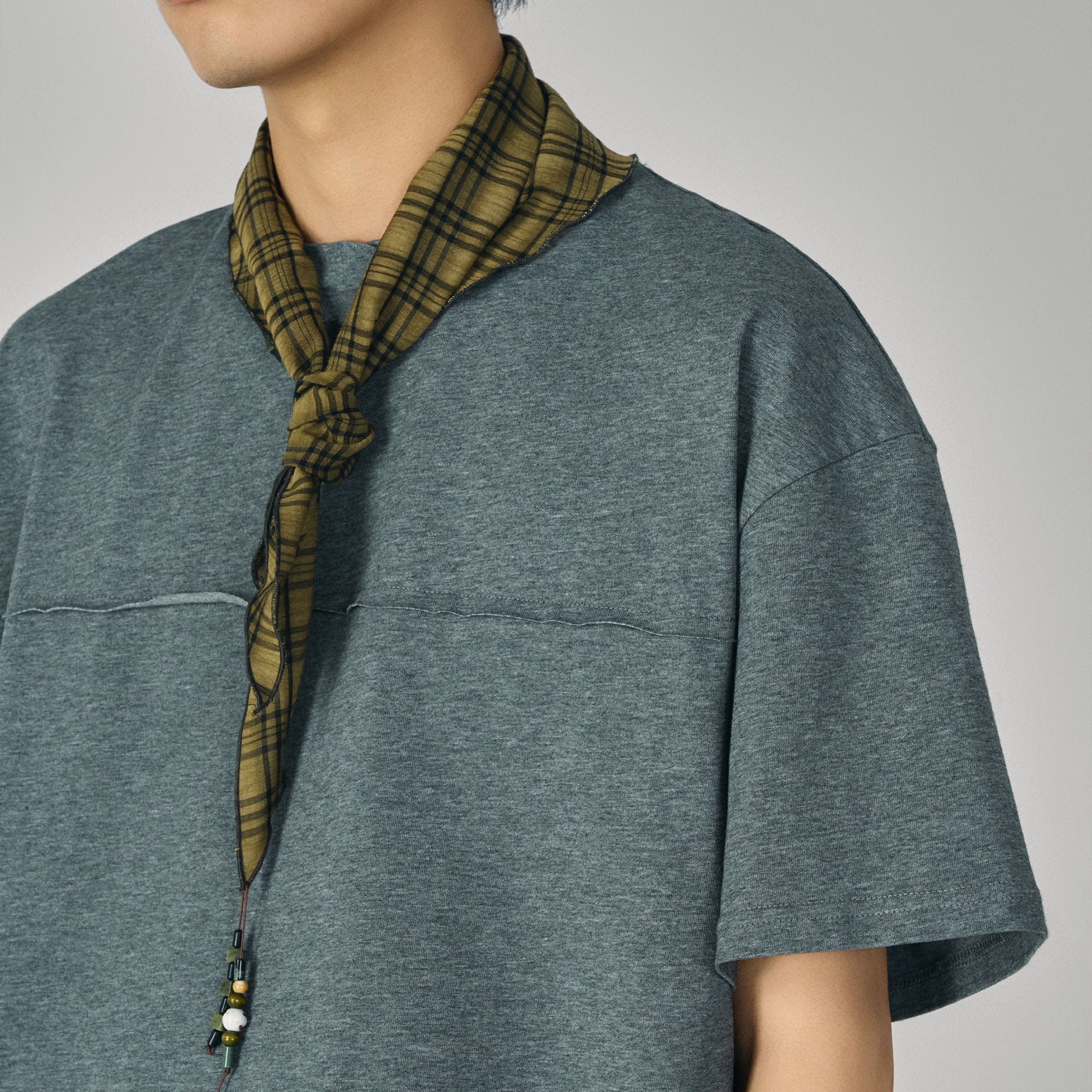GONGHE REPUB Checked Beaded Pendant Scarf