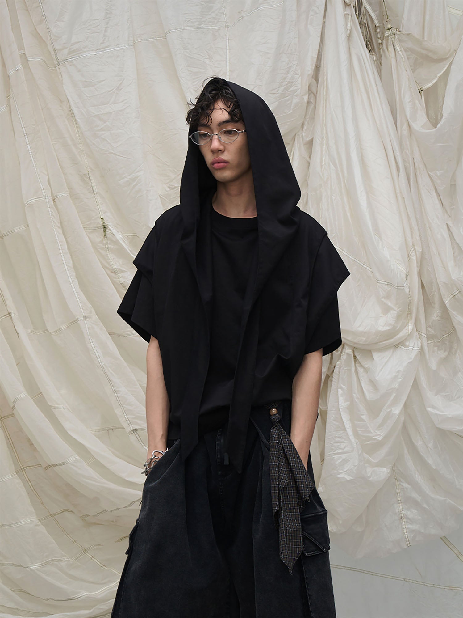 RELABEL Detachable Hood Layered Sleeve T-Shirt