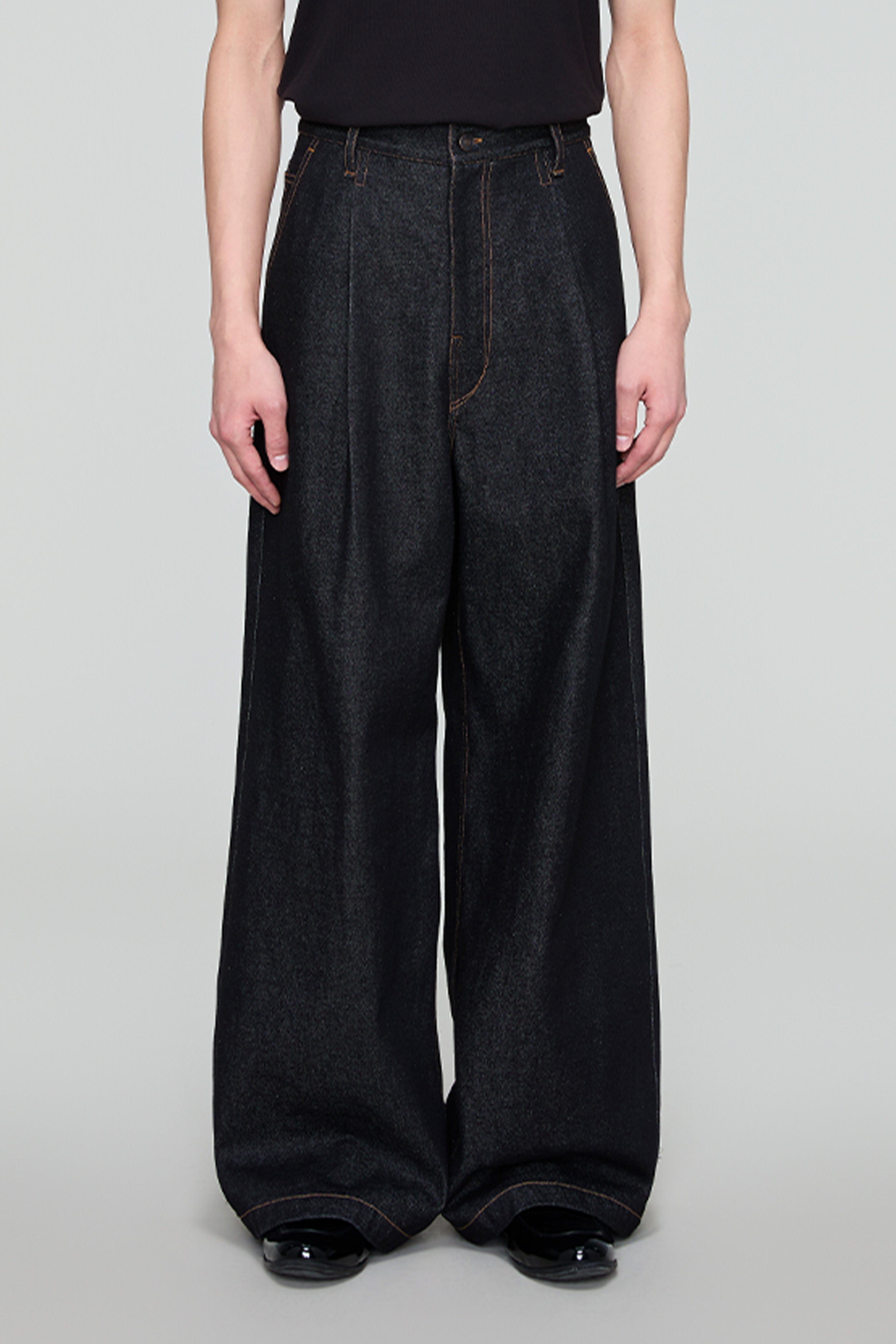 OPICLOTH Retro Washed Pleated Wide-Leg Jeans