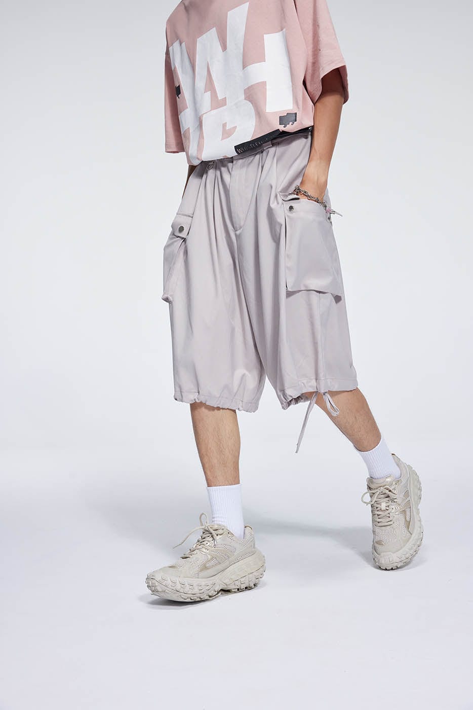 WHISTLEHUNTER Big Pockets Drawstring Shorts