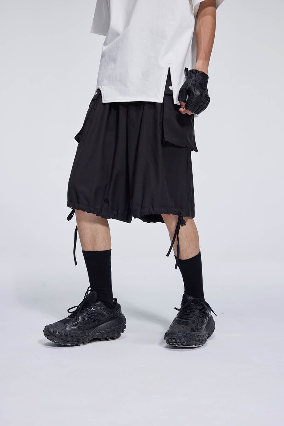 WHISTLEHUNTER Big Pockets Drawstring Shorts