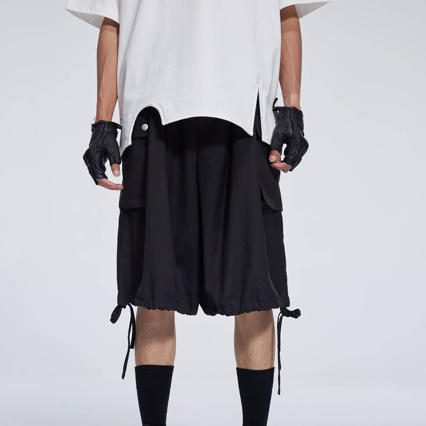 WHISTLEHUNTER Big Pockets Drawstring Shorts