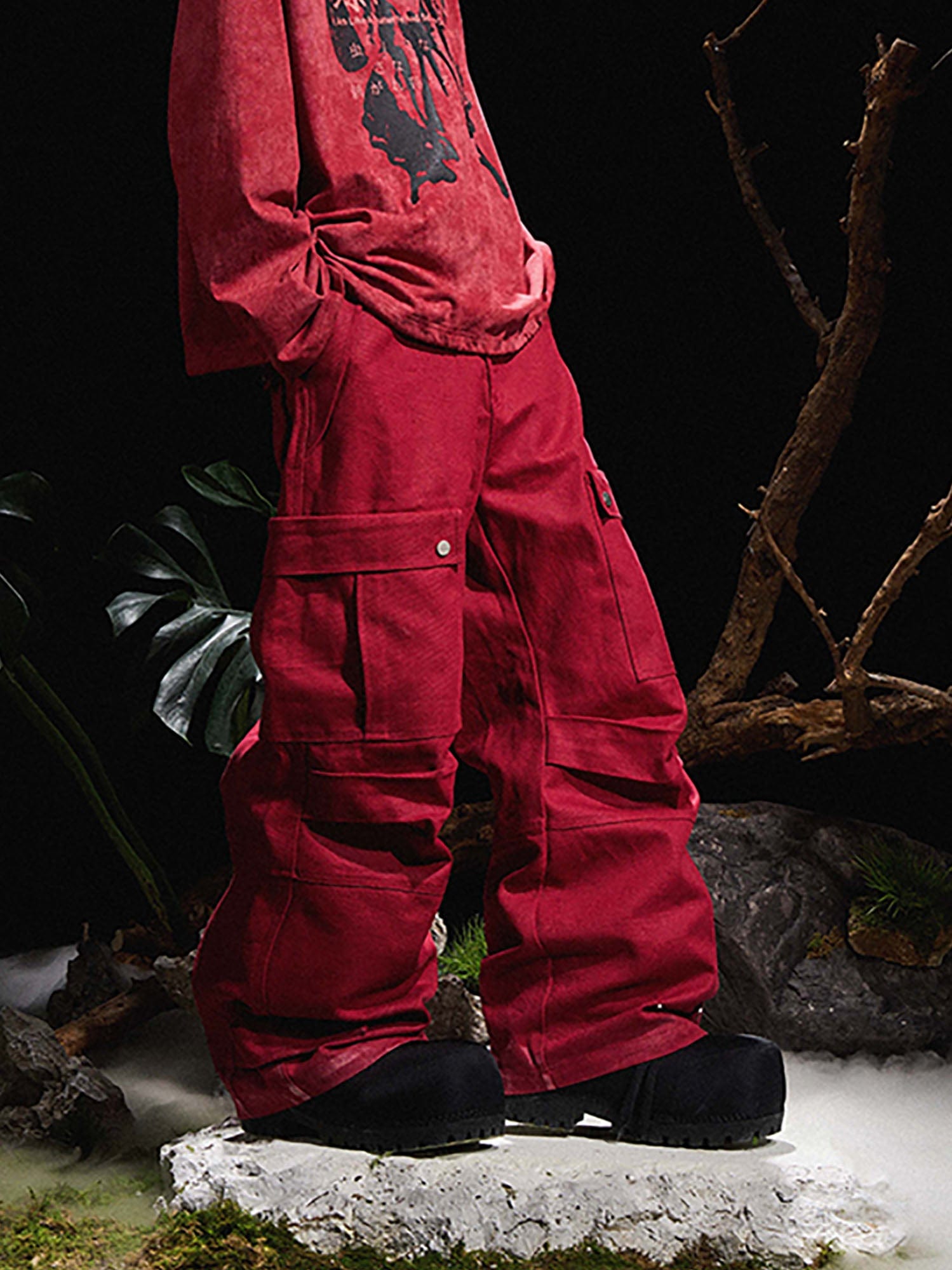 RELABEL Multi-Pocket Oversized Workwear Cargo Pants Red